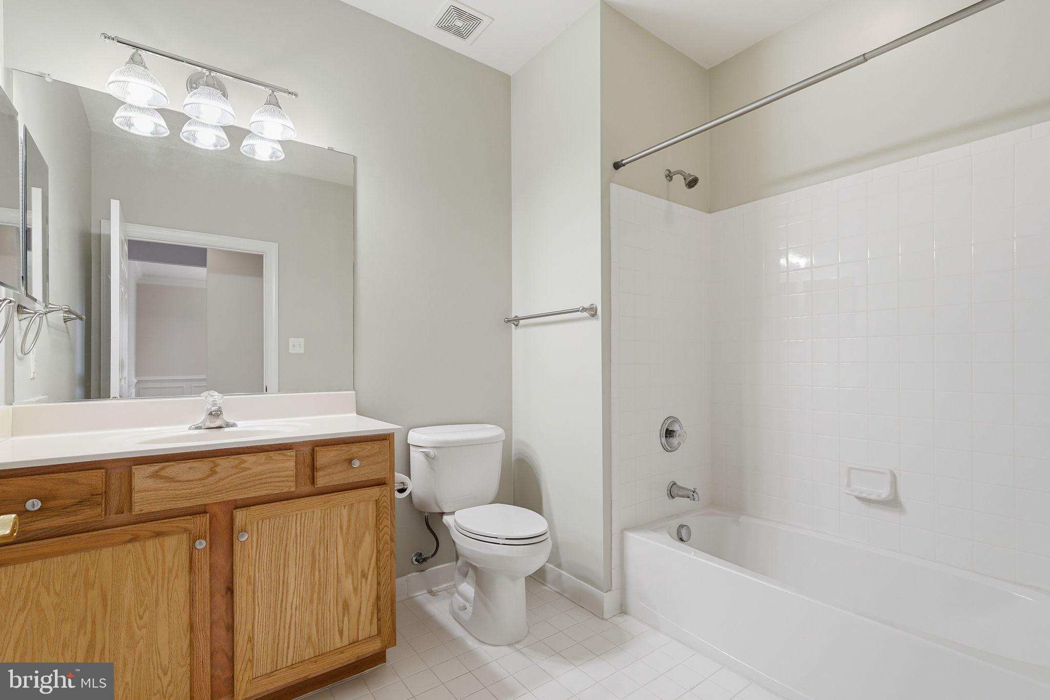 SHENANDOAH, LAKE FREDERICK - Residential