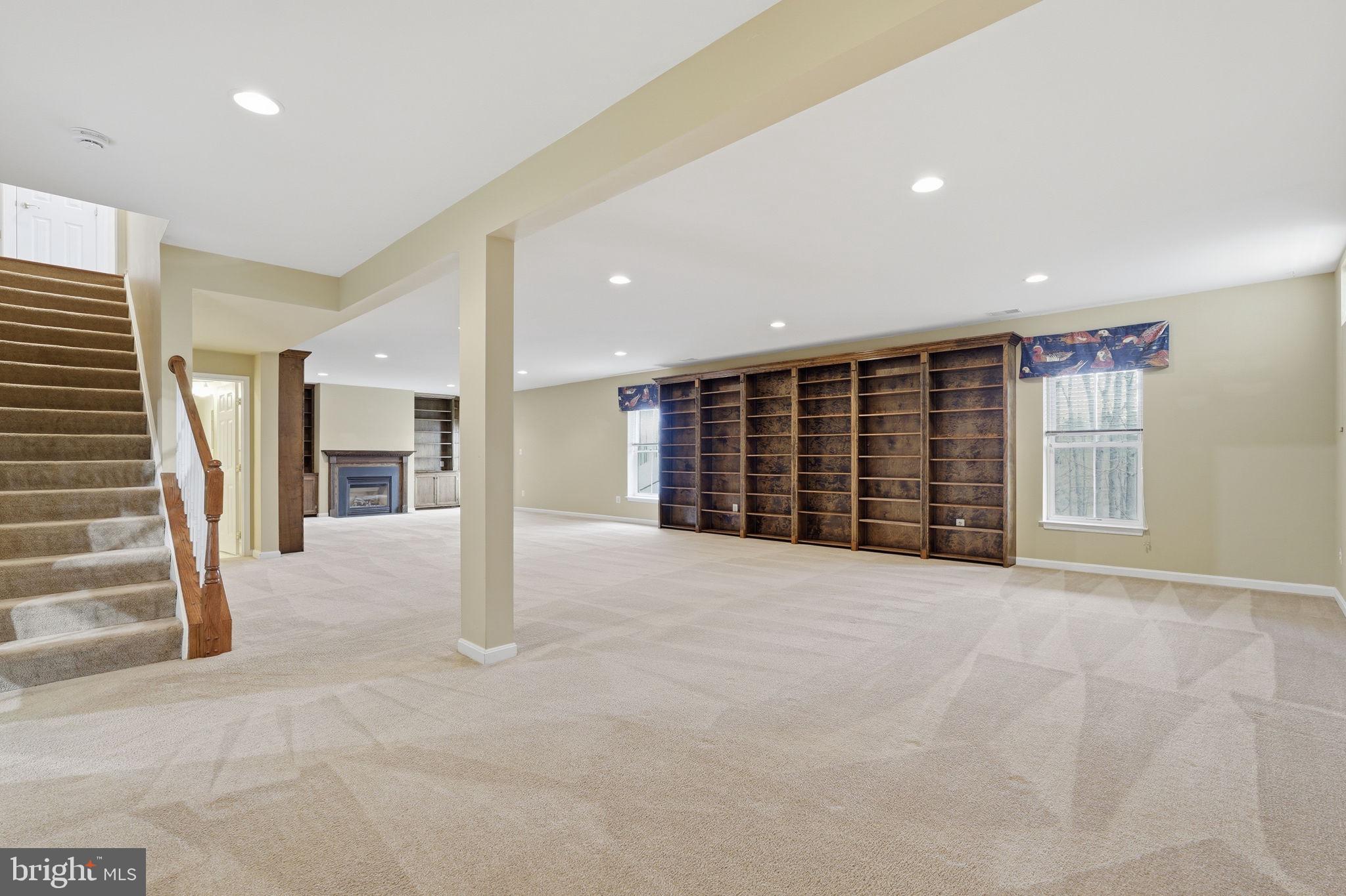 SHENANDOAH, LAKE FREDERICK - Residential