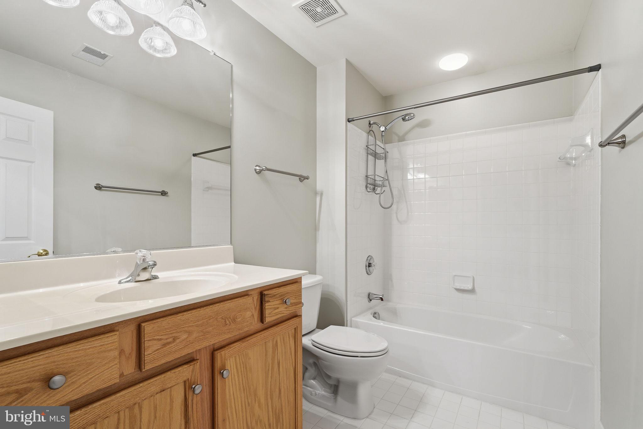 SHENANDOAH, LAKE FREDERICK - Residential