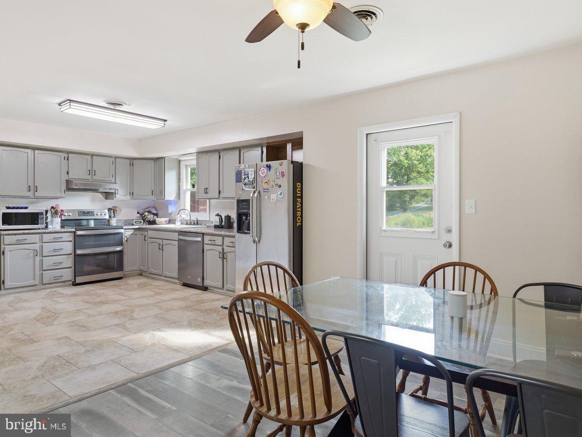 12321 WALNUT POINT W