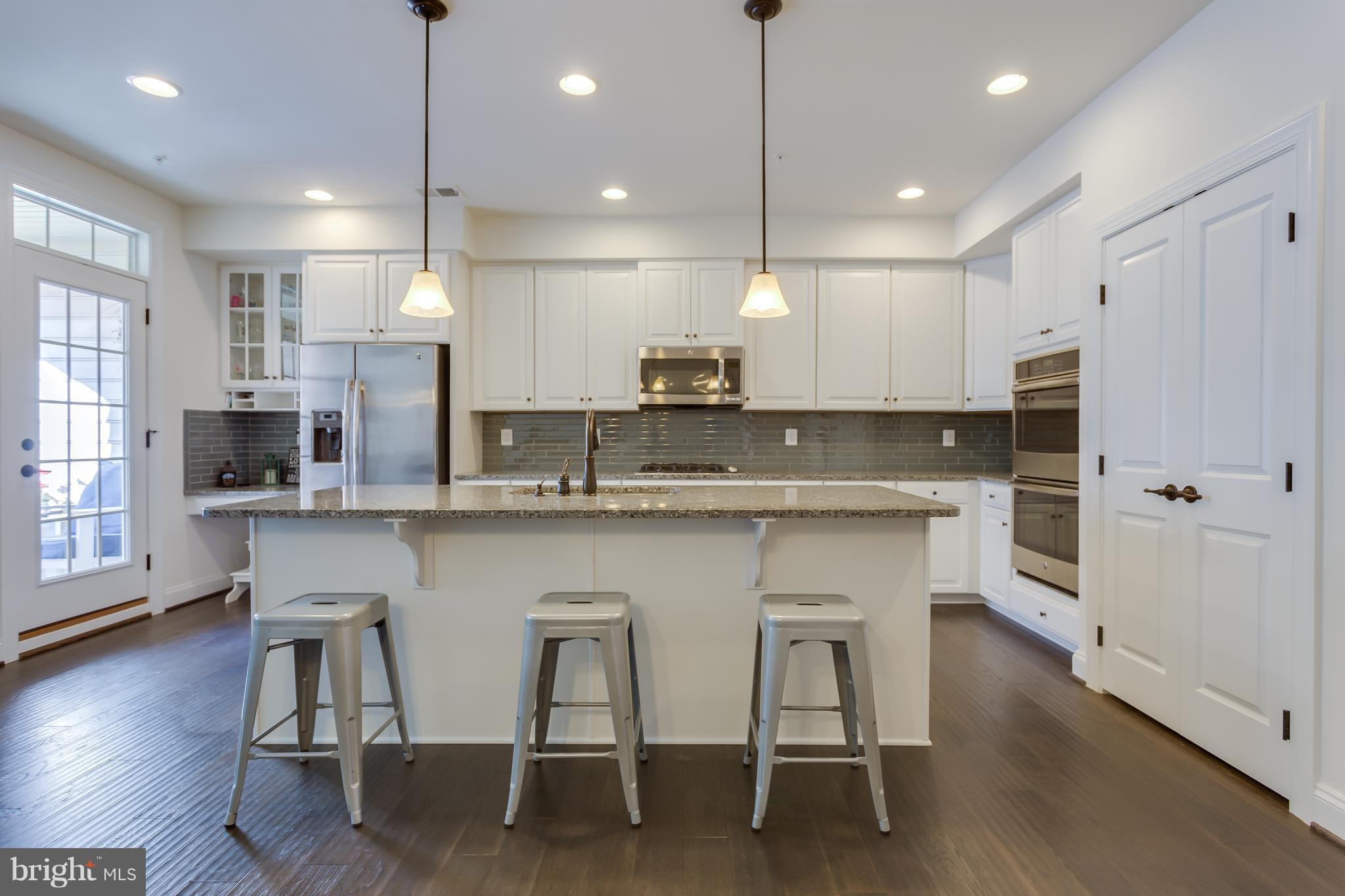 VIRGINIA MANOR CONDOMINIUM - Residential