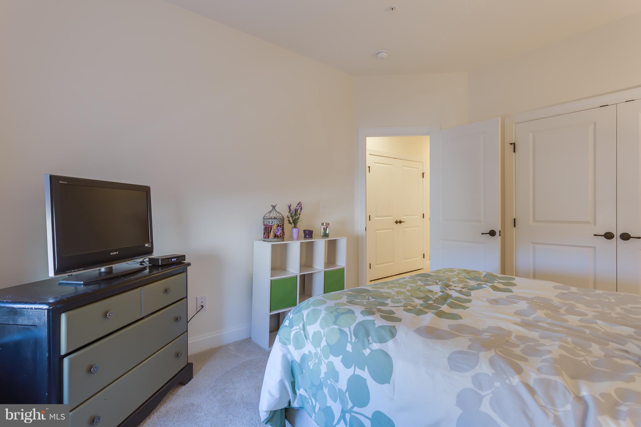 VIRGINIA MANOR CONDOMINIUM - Residential