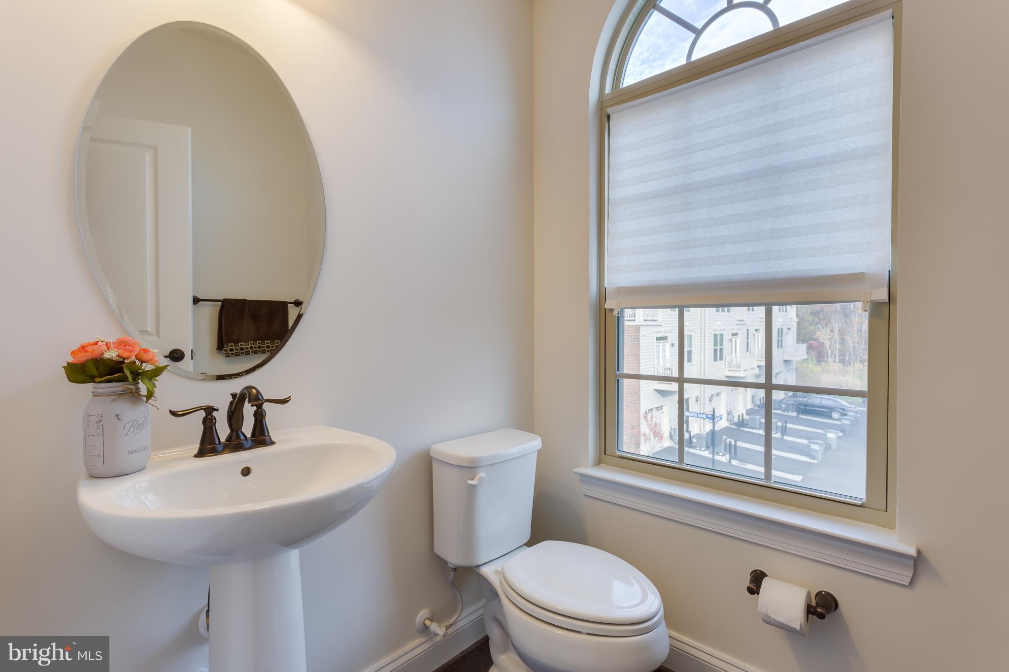 VIRGINIA MANOR CONDOMINIUM - Residential