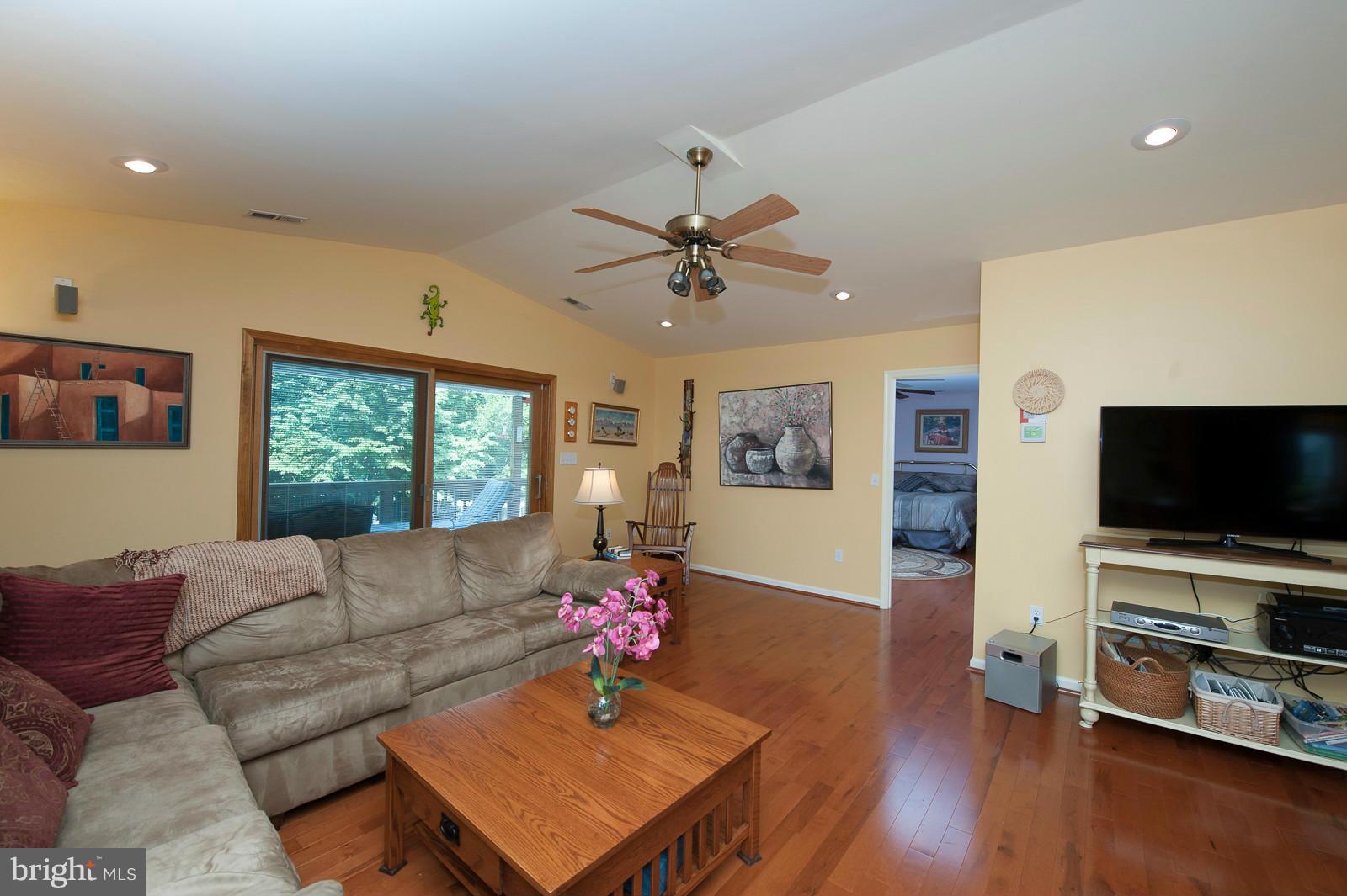 OAKRIDGE - Residential