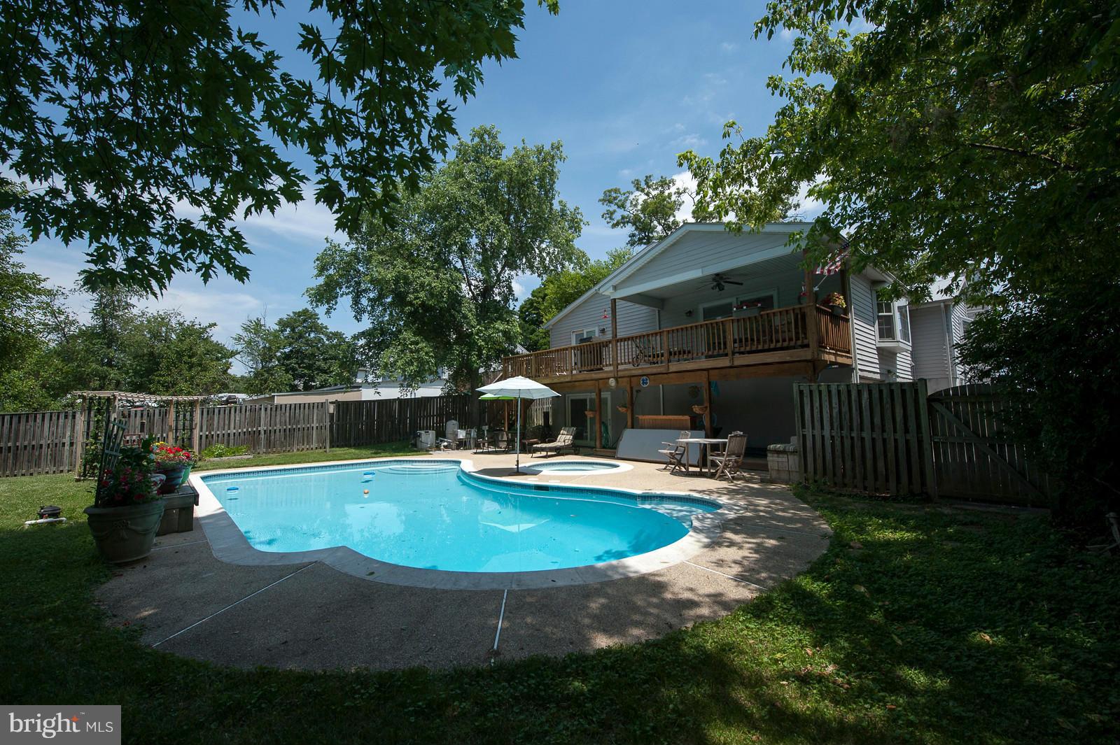 OAKRIDGE - Residential