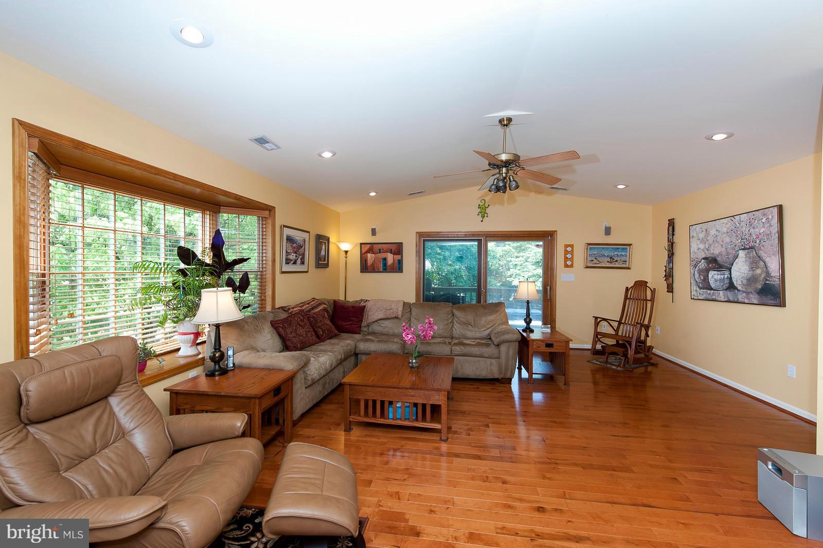 OAKRIDGE - Residential