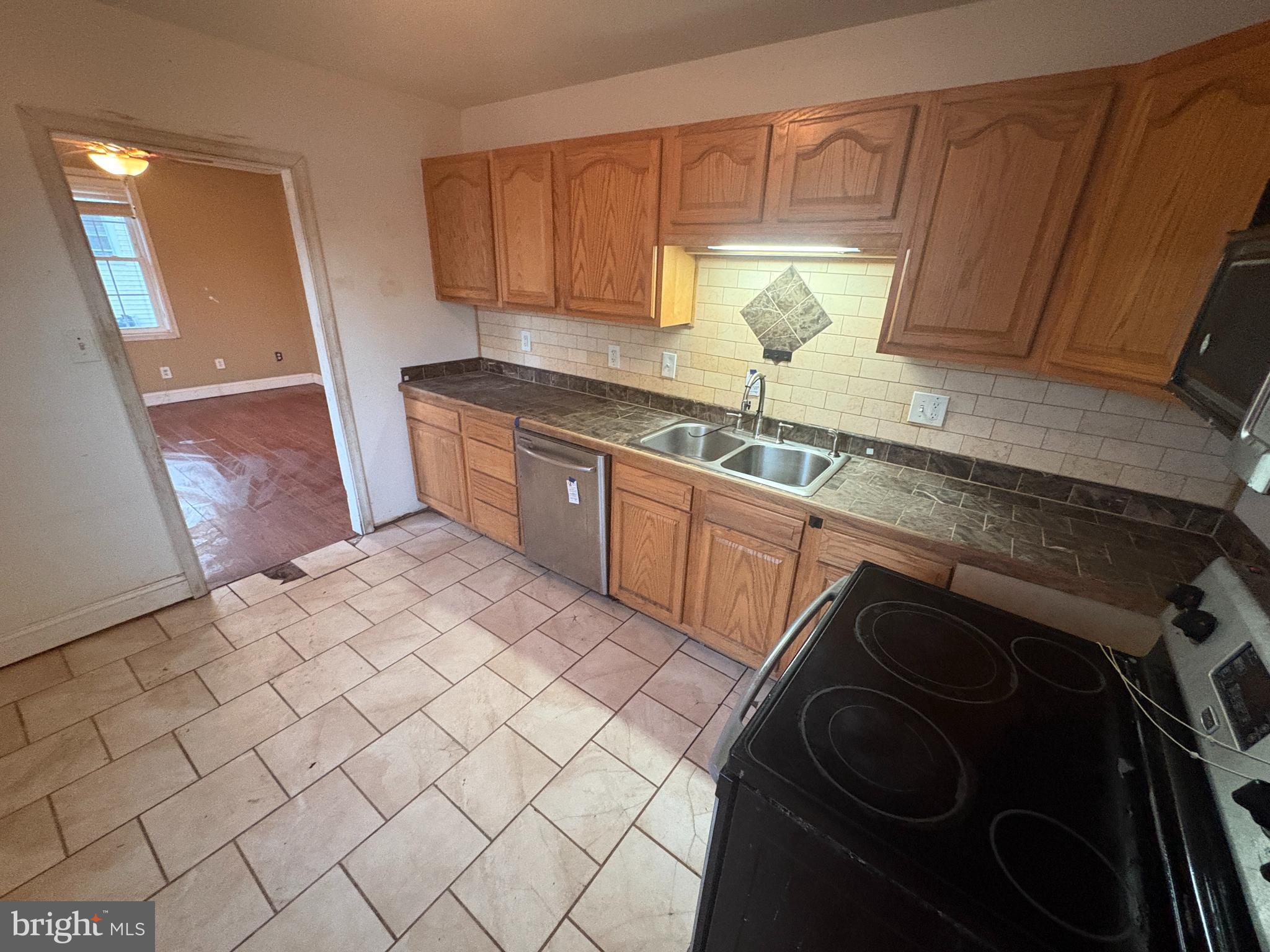 LYNDHURST - Residential