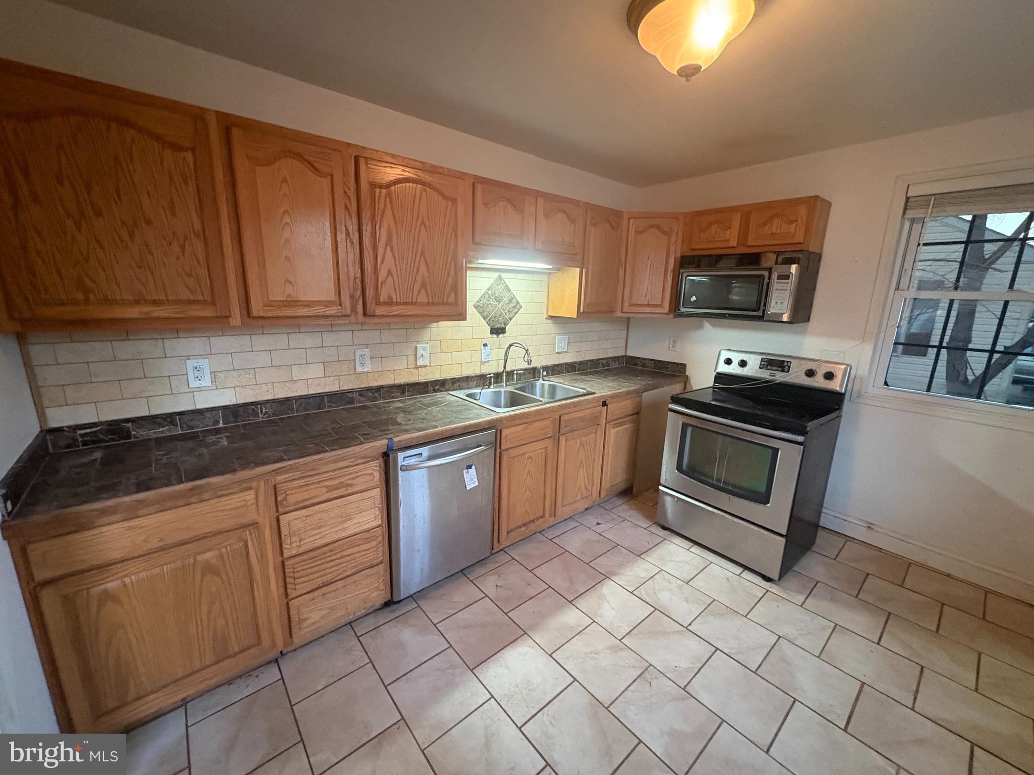 LYNDHURST - Residential