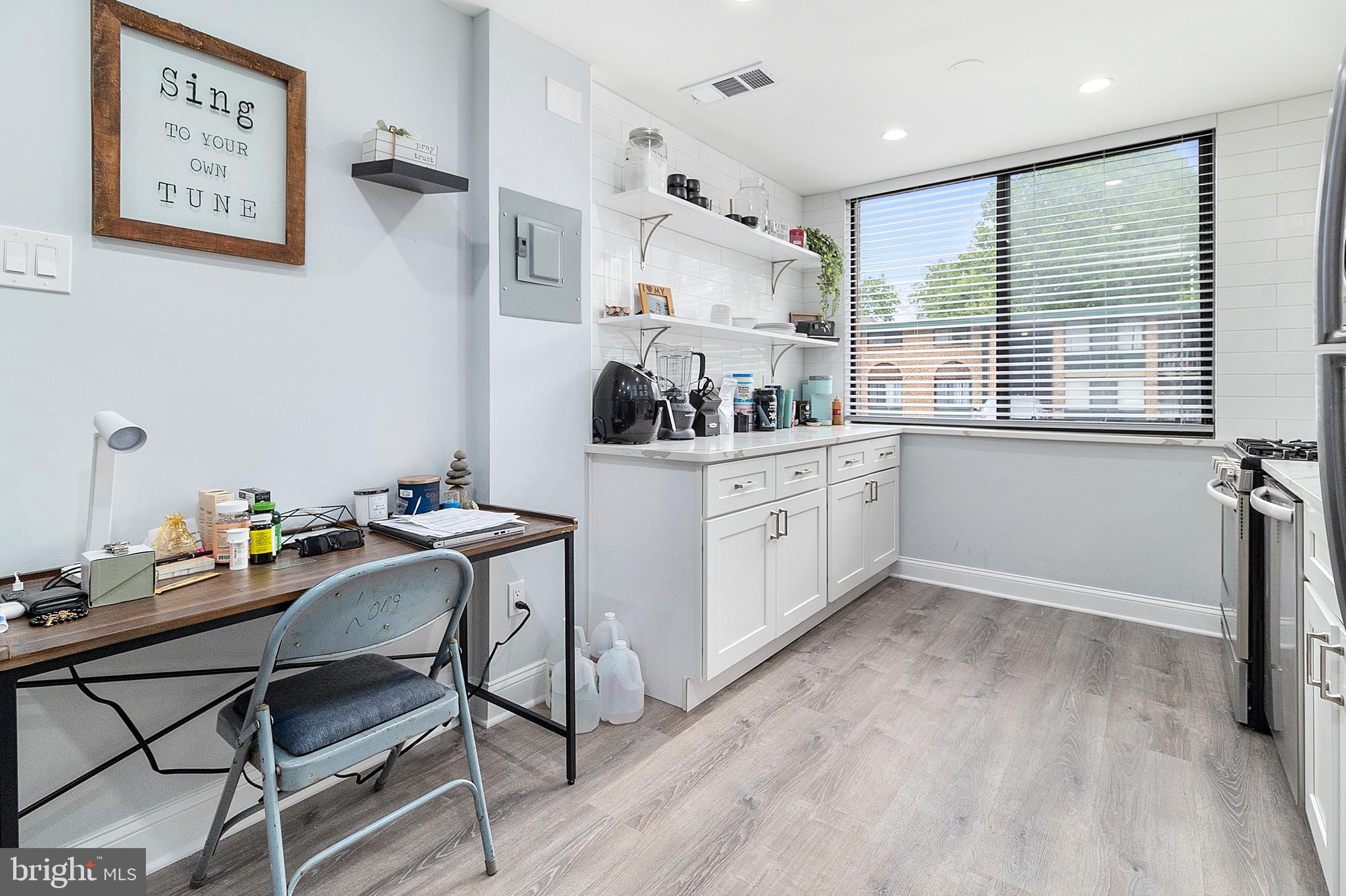 SAXONY SQUARE - Residential