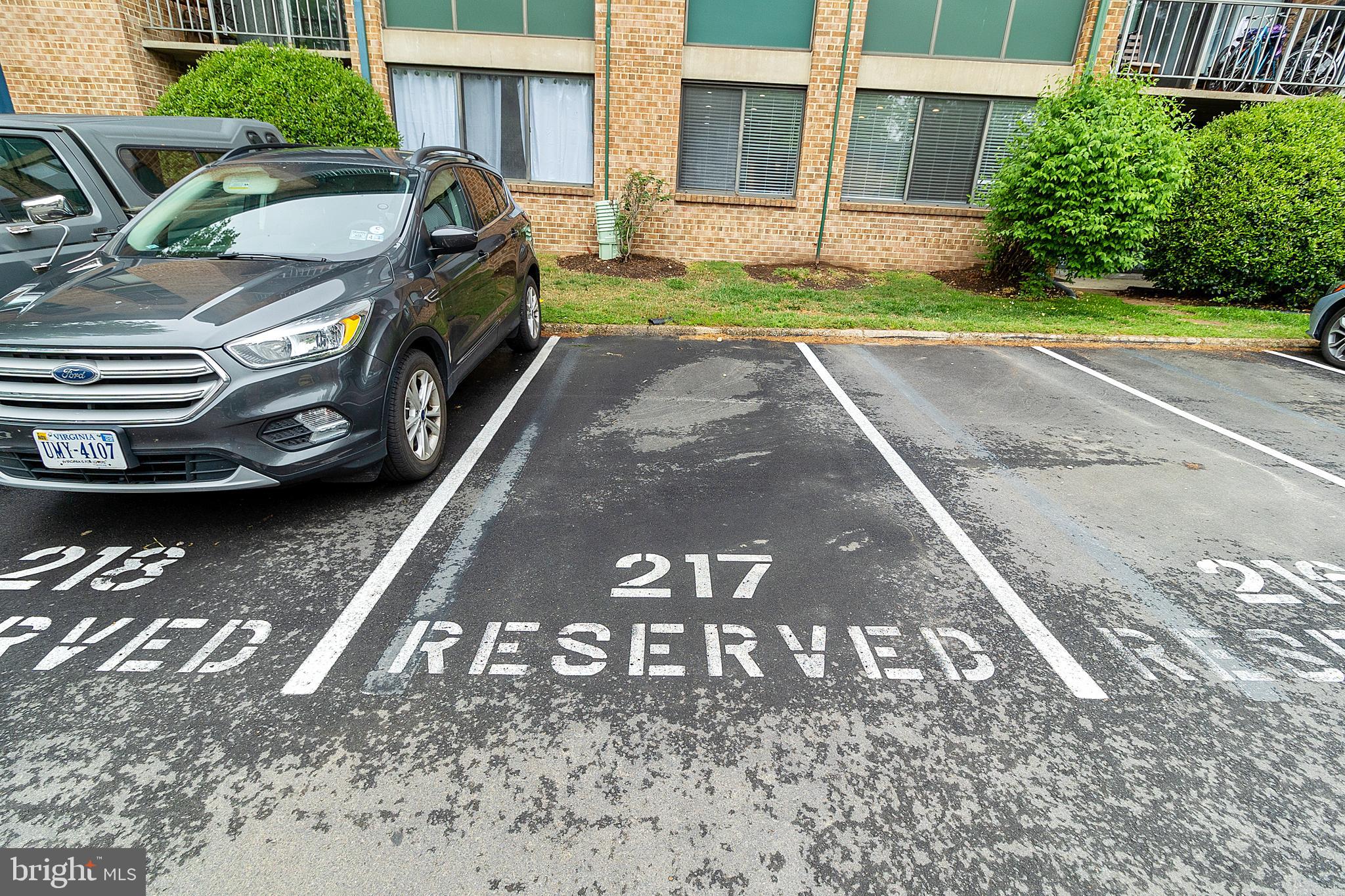 SAXONY SQUARE - Residential