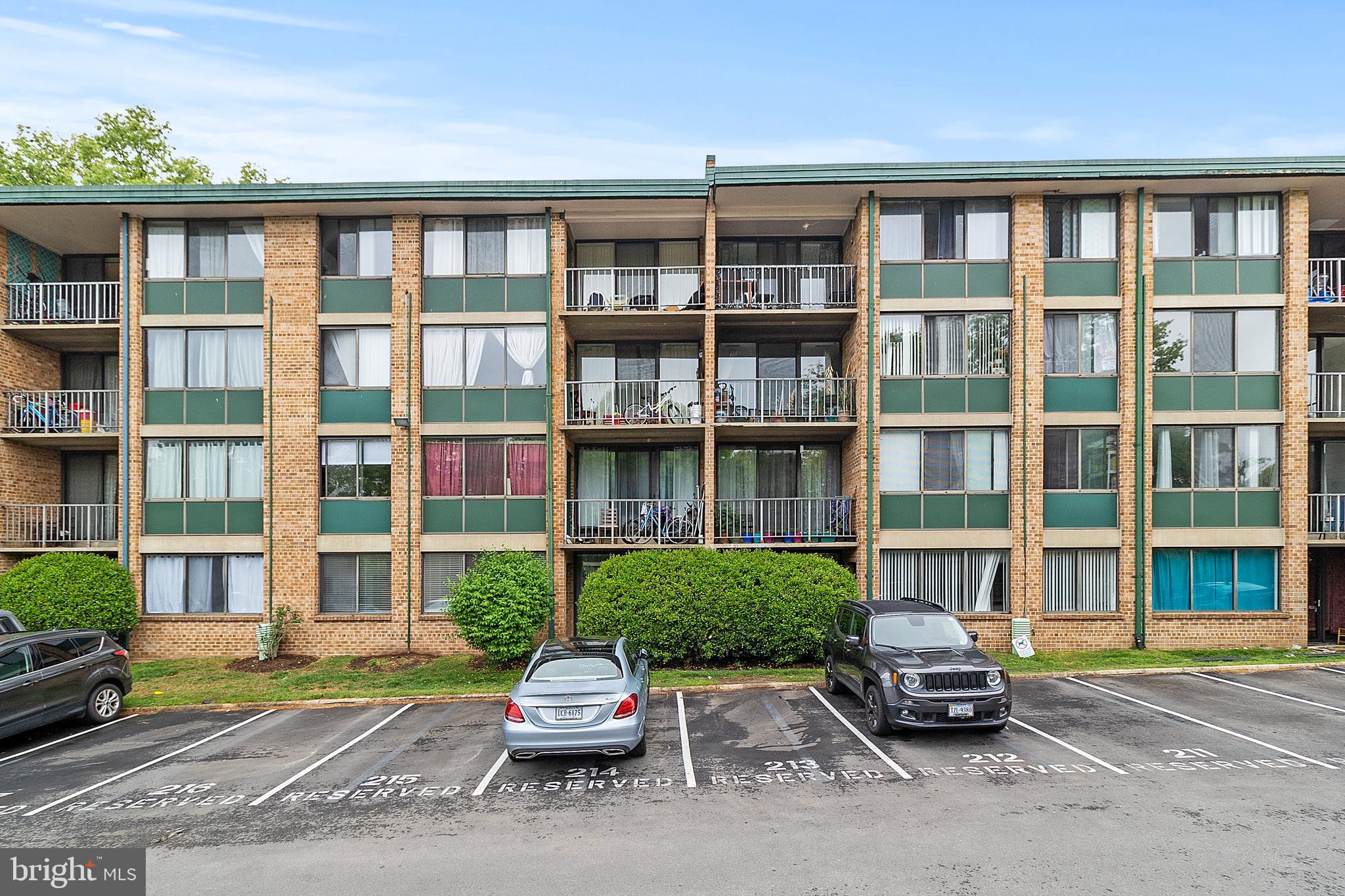 SAXONY SQUARE - Residential