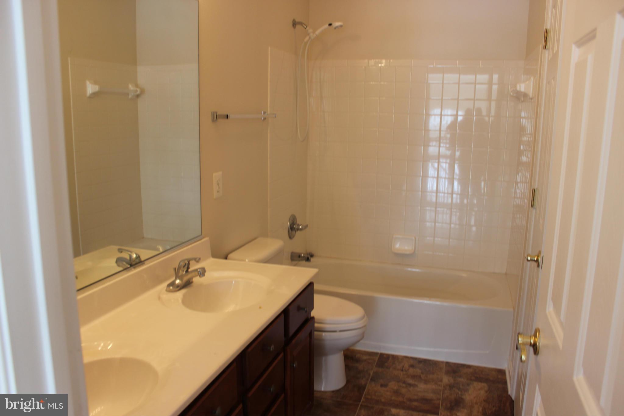 NORTH BROOK - Residential