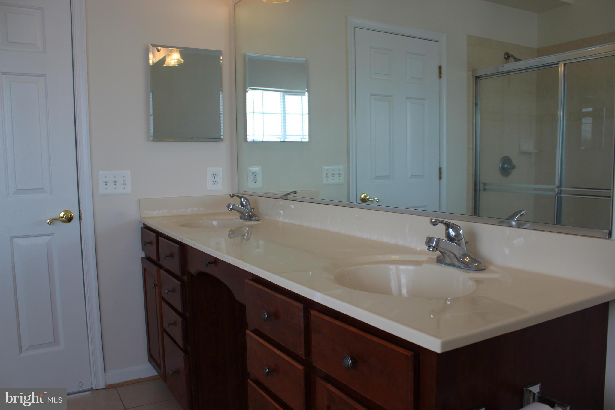 NORTH BROOK - Residential