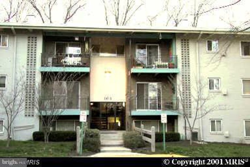 All utilities included! Located in Montgomery County section of MD Farms. Top floor one bedroom with cathedral ceilings, granite kitchen counter & stainless steel appliances, with new gas range, new dishwasher, new garbage disposer. Washer/dryer in unit! Rear balcony off living room.  Additional storage area in unit. Available immediately.