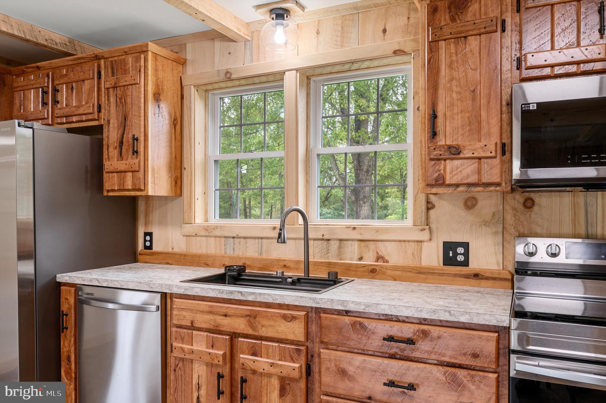 HITOP ESTATES - Residential