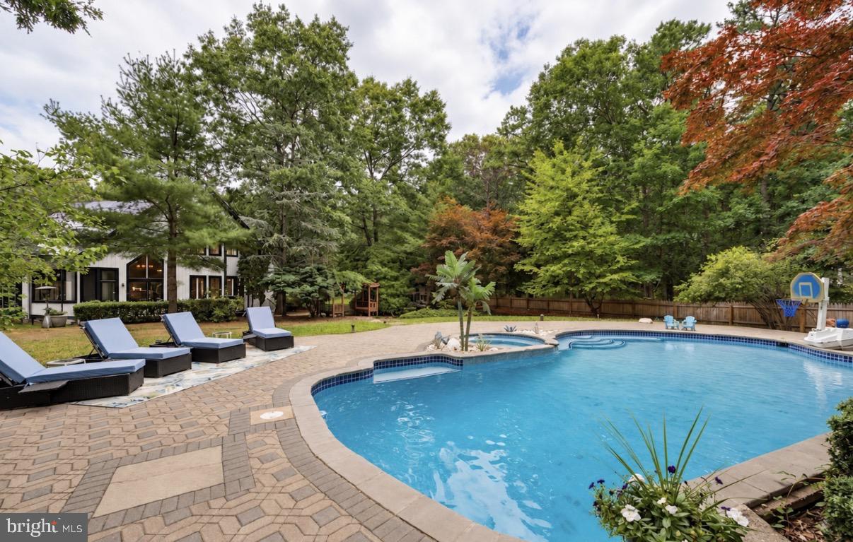 209 SHADY KNOLL LANE