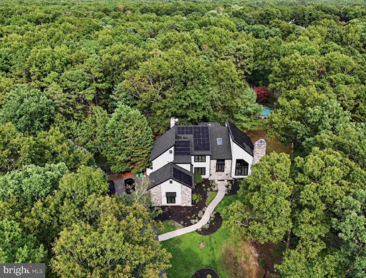 209 SHADY KNOLL LANE