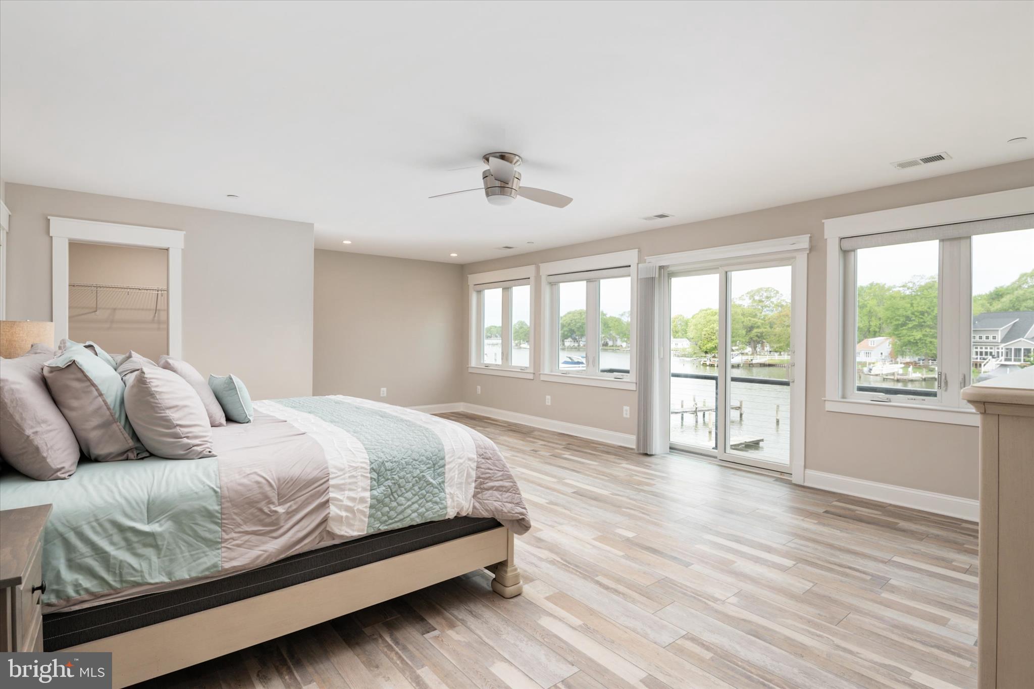 AVALON SHORES - Residential