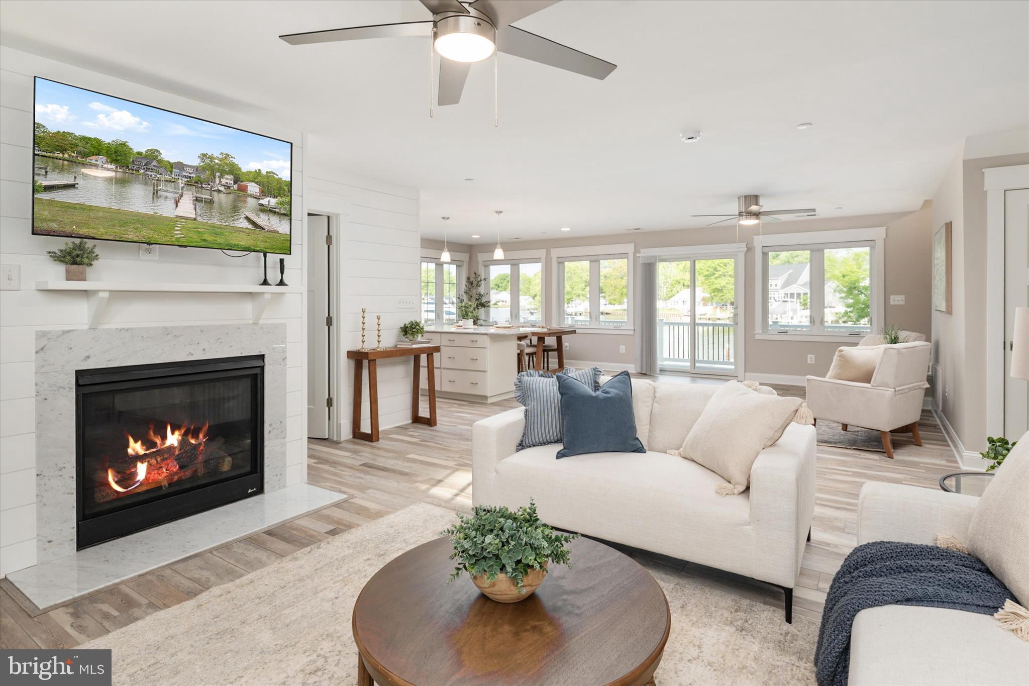 AVALON SHORES - Residential