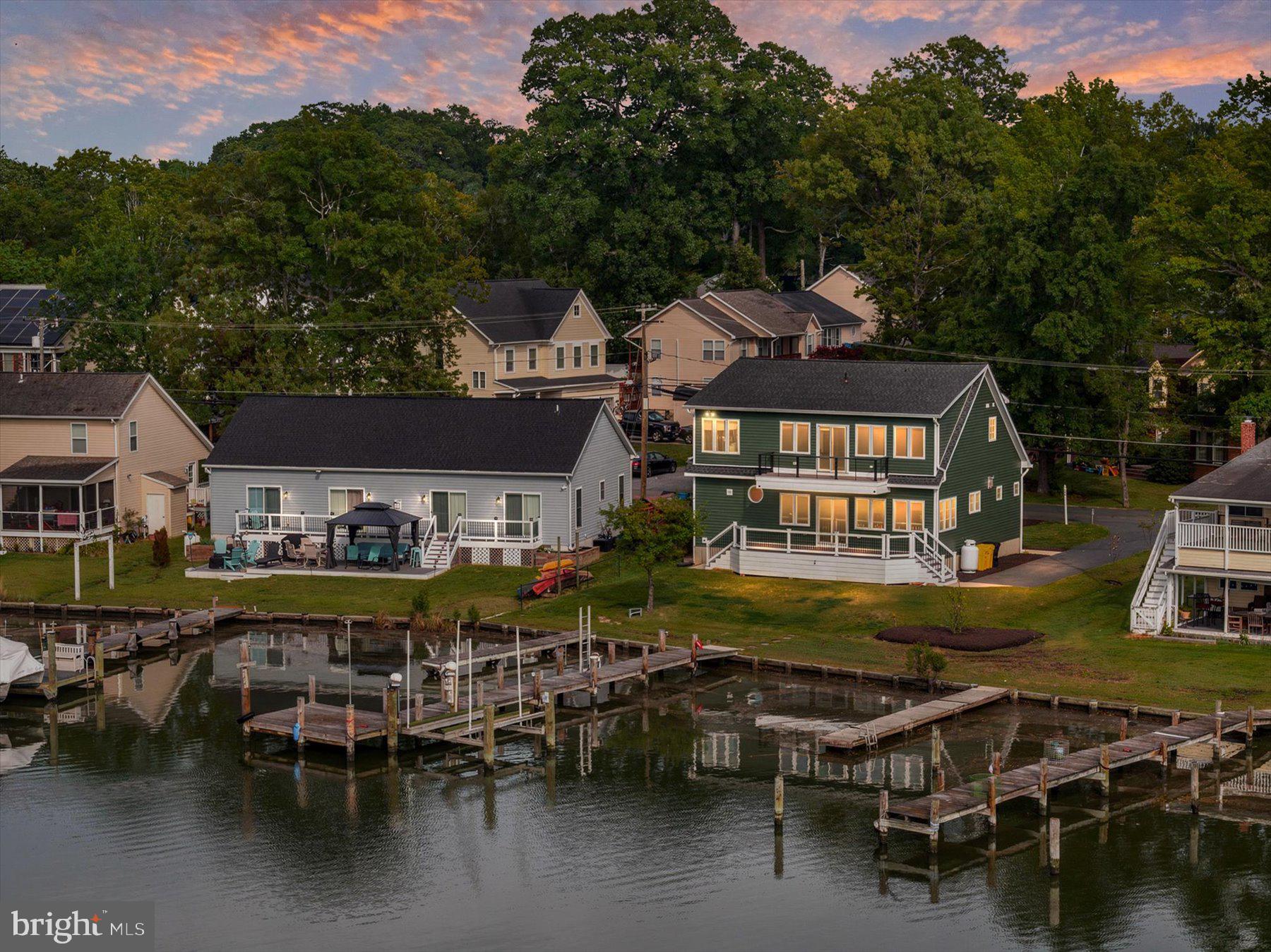 AVALON SHORES - Residential