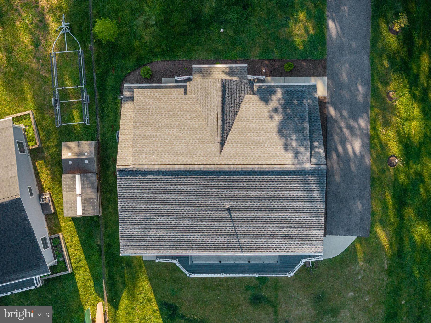 AVALON SHORES - Residential