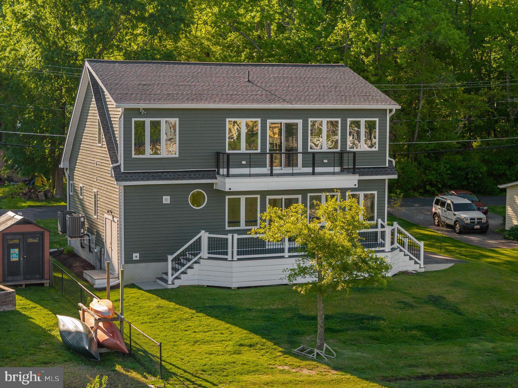 AVALON SHORES - Residential