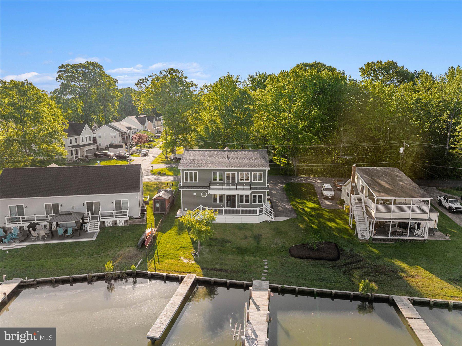 AVALON SHORES - Residential