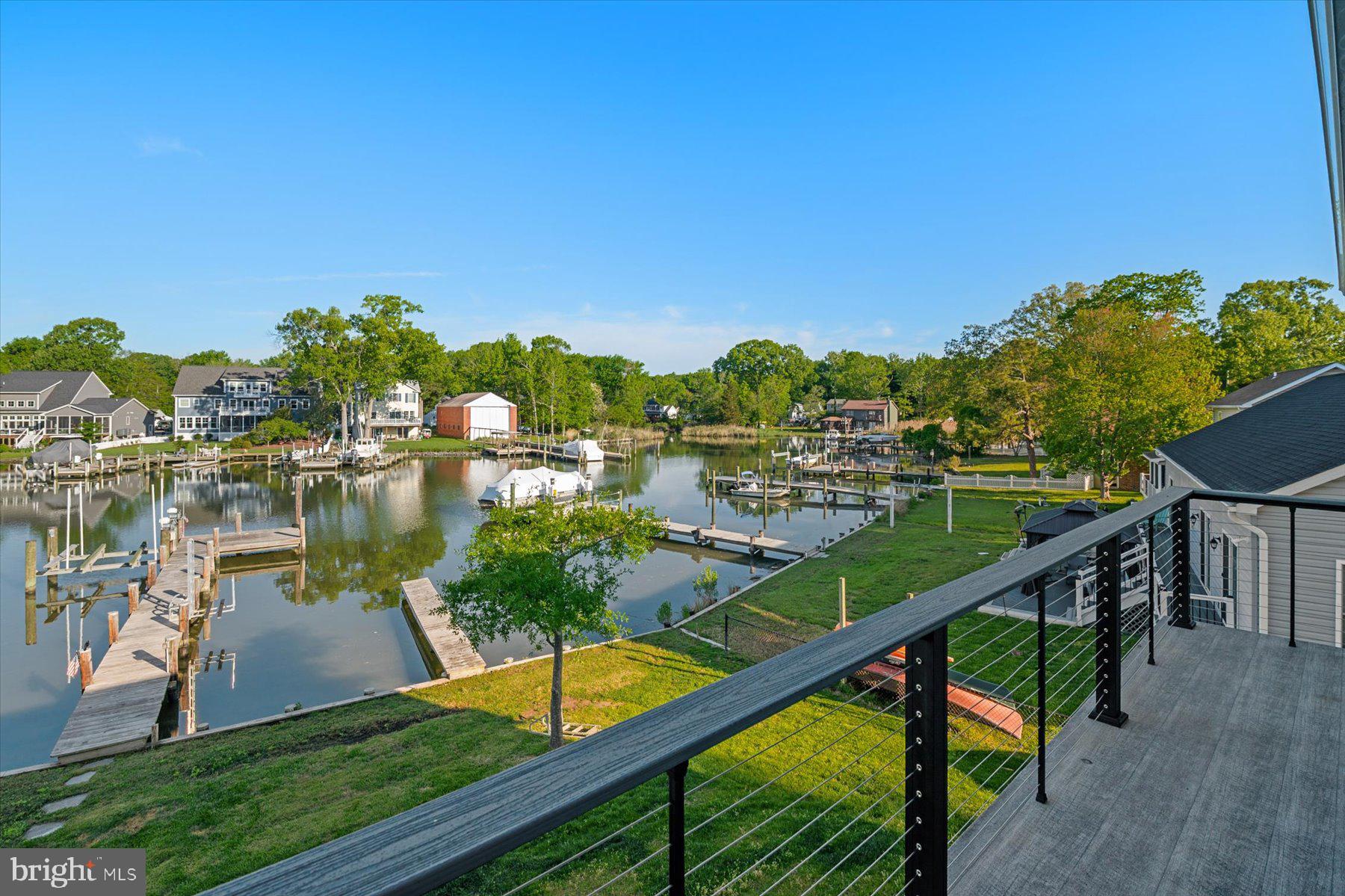 AVALON SHORES - Residential