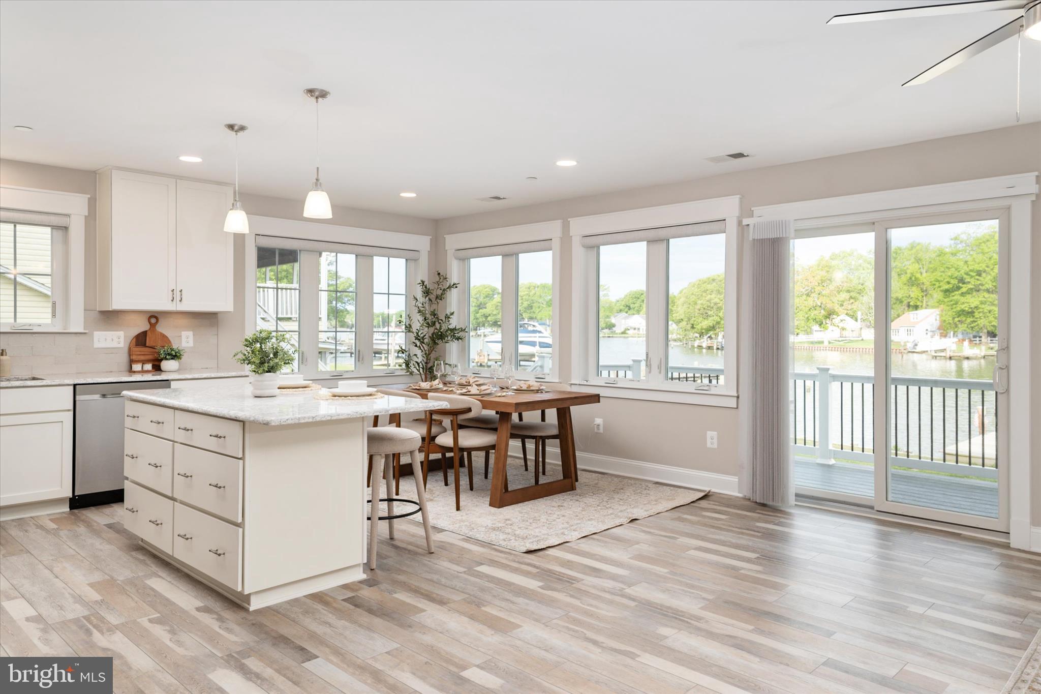 AVALON SHORES - Residential