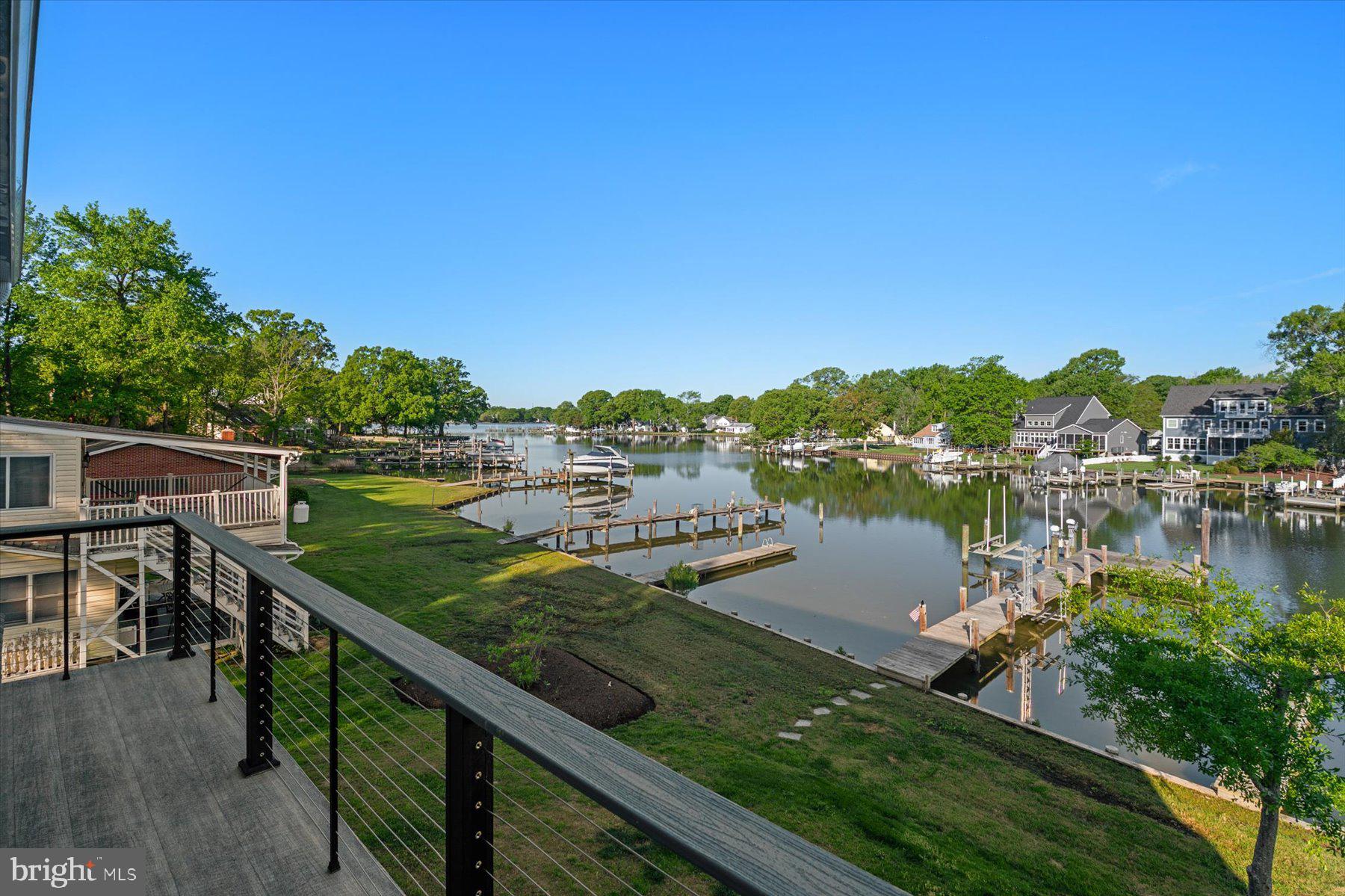 AVALON SHORES - Residential