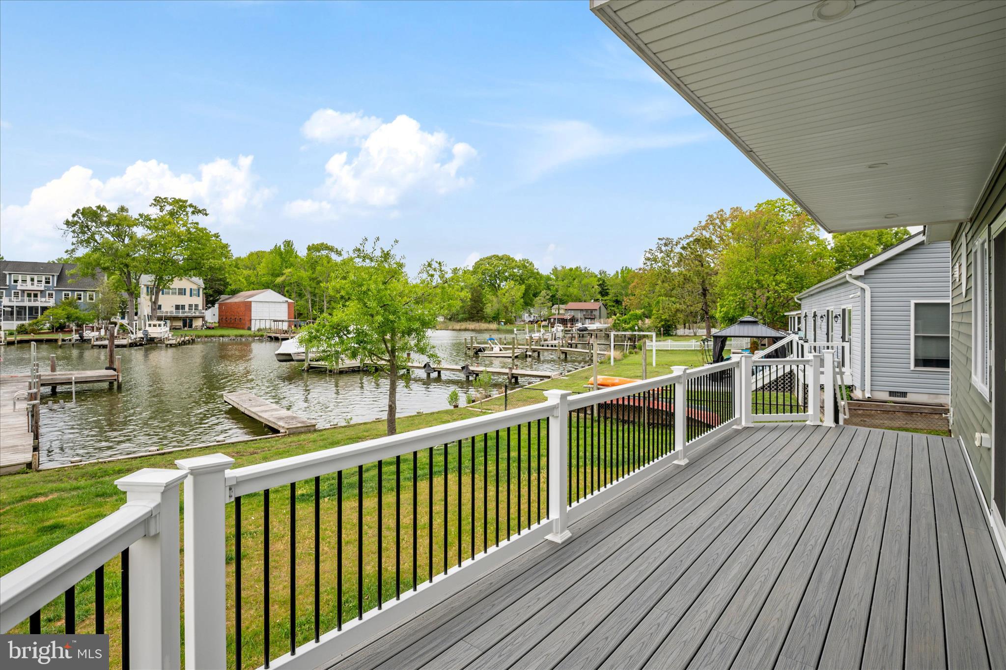 AVALON SHORES - Residential