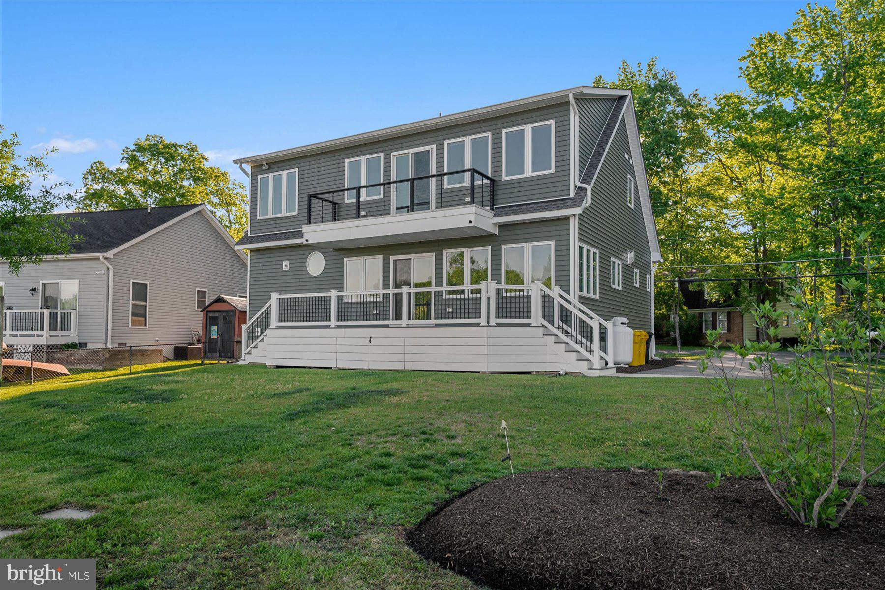 AVALON SHORES - Residential