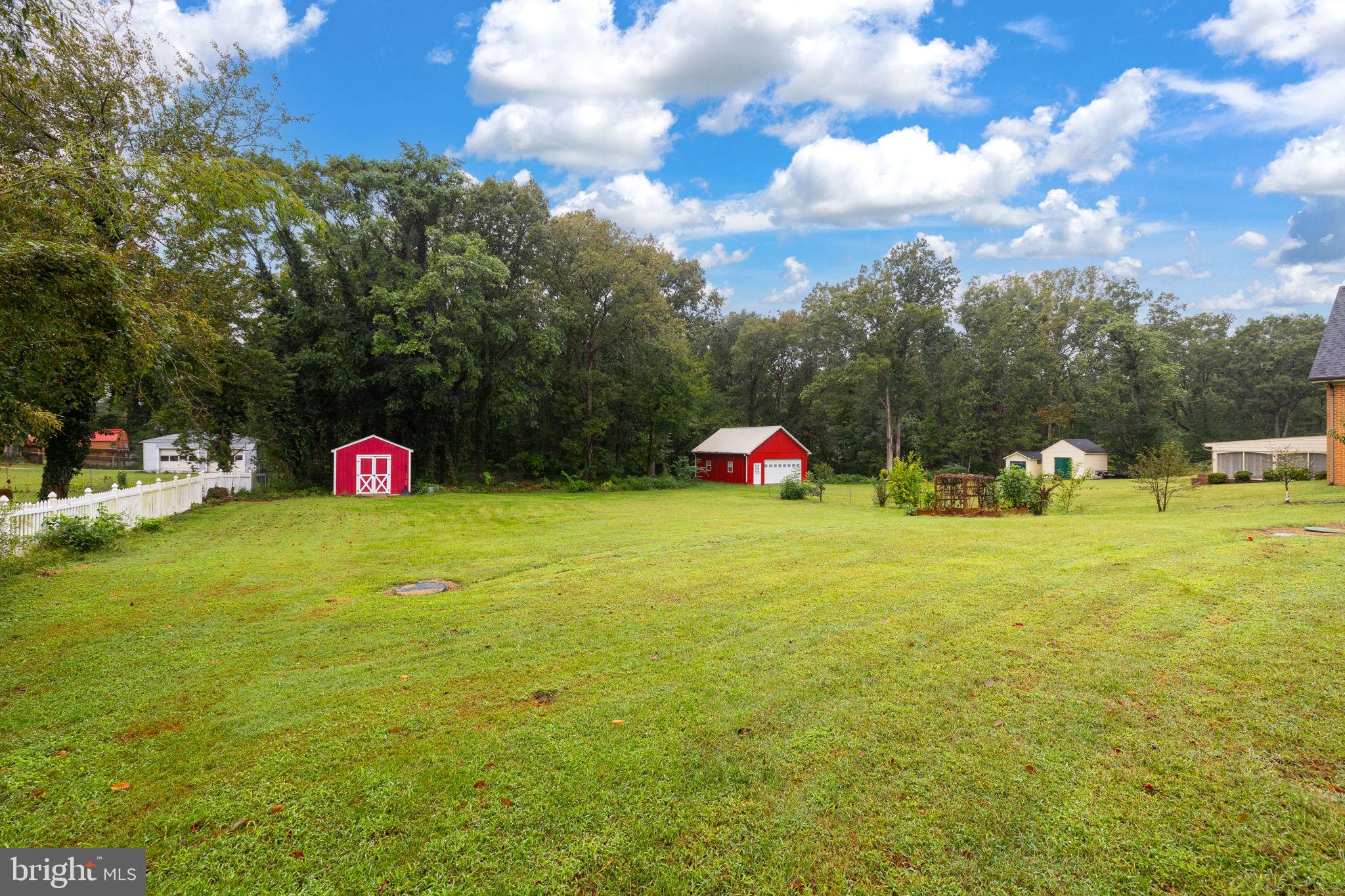 104 HARDWOOD LANE