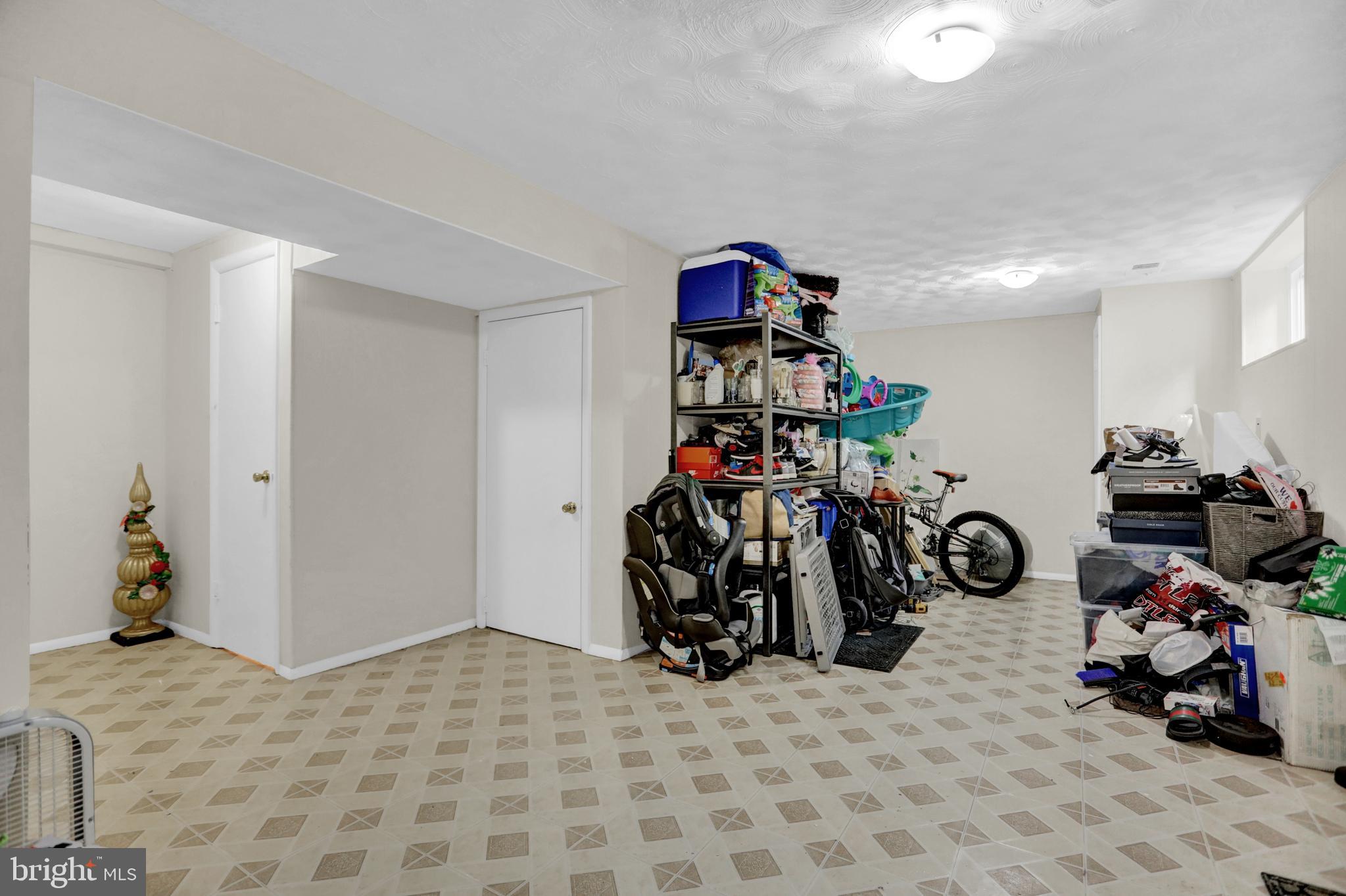 TWELVE TREES - Residential