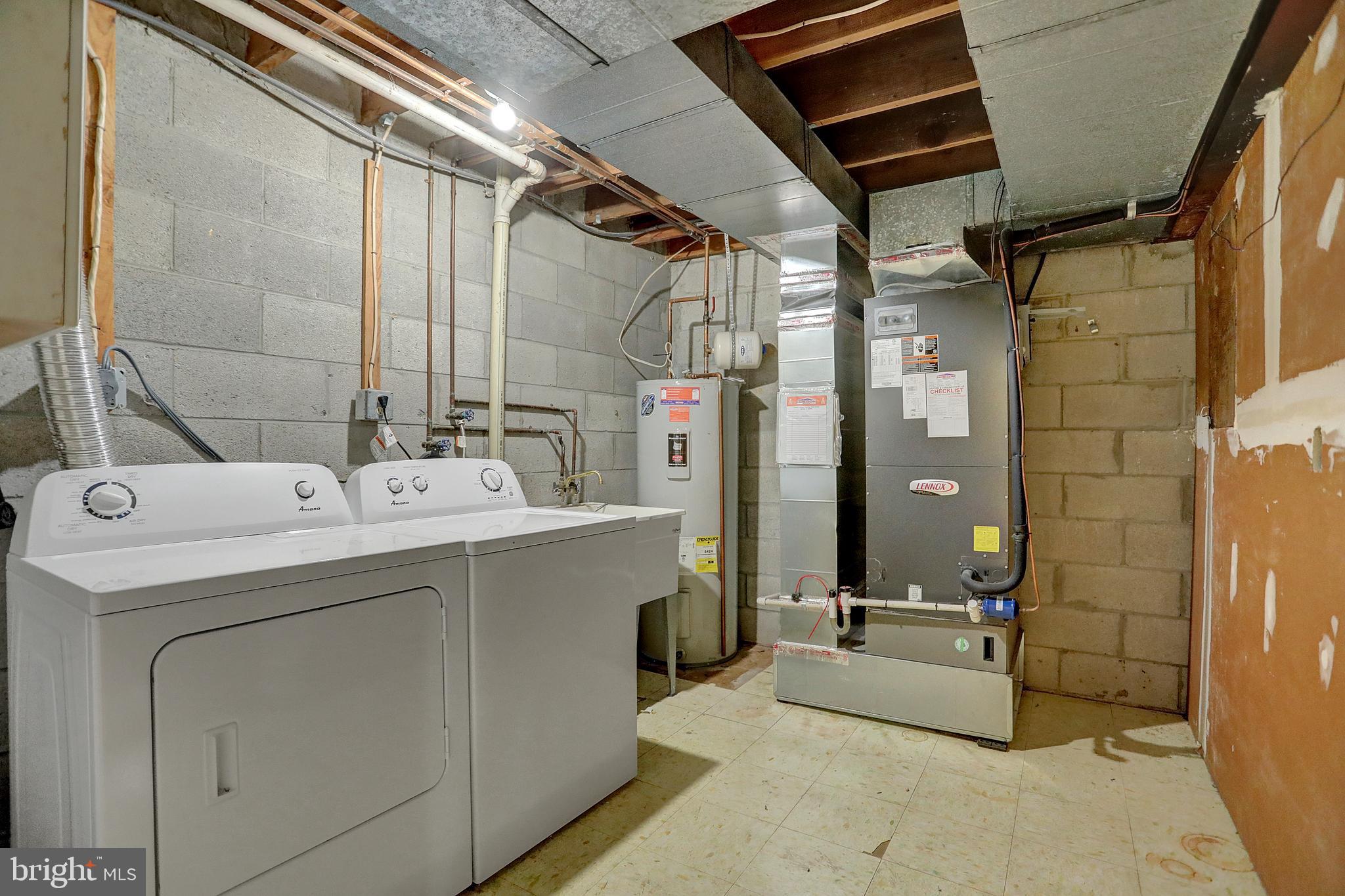 TWELVE TREES - Residential