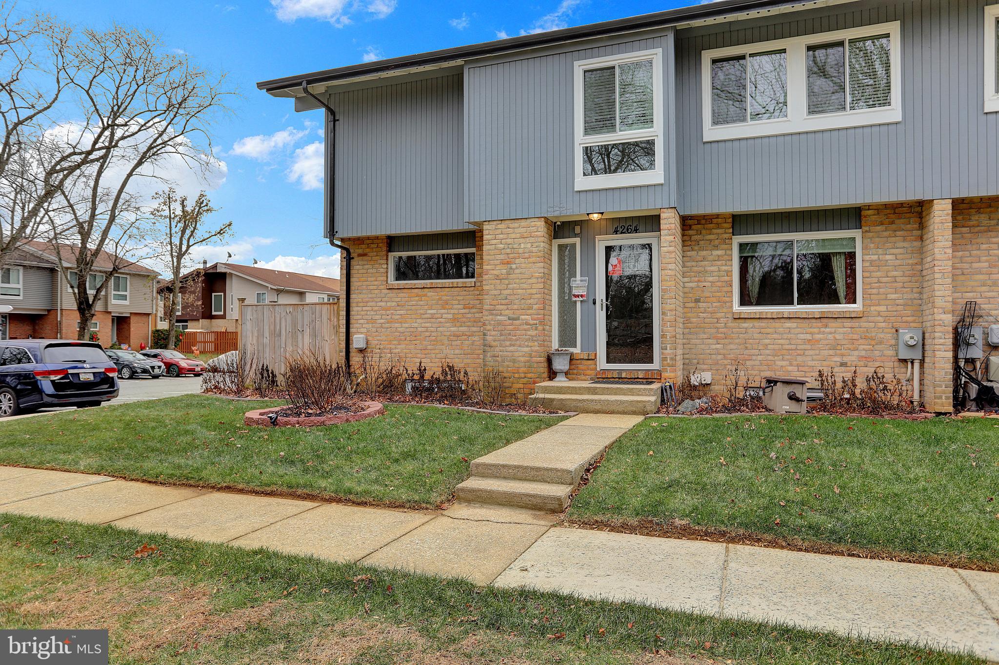 TWELVE TREES - Residential