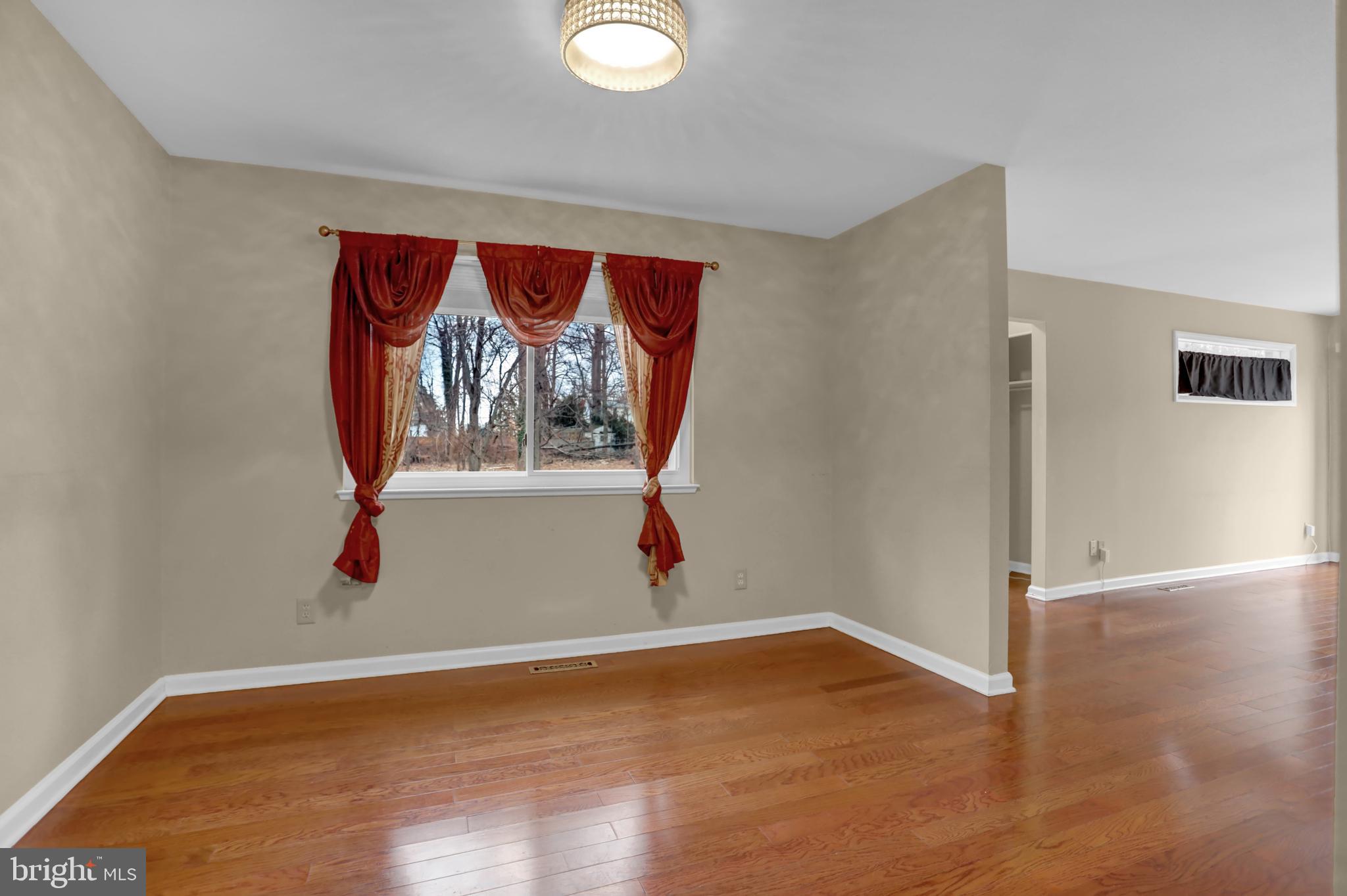 TWELVE TREES - Residential