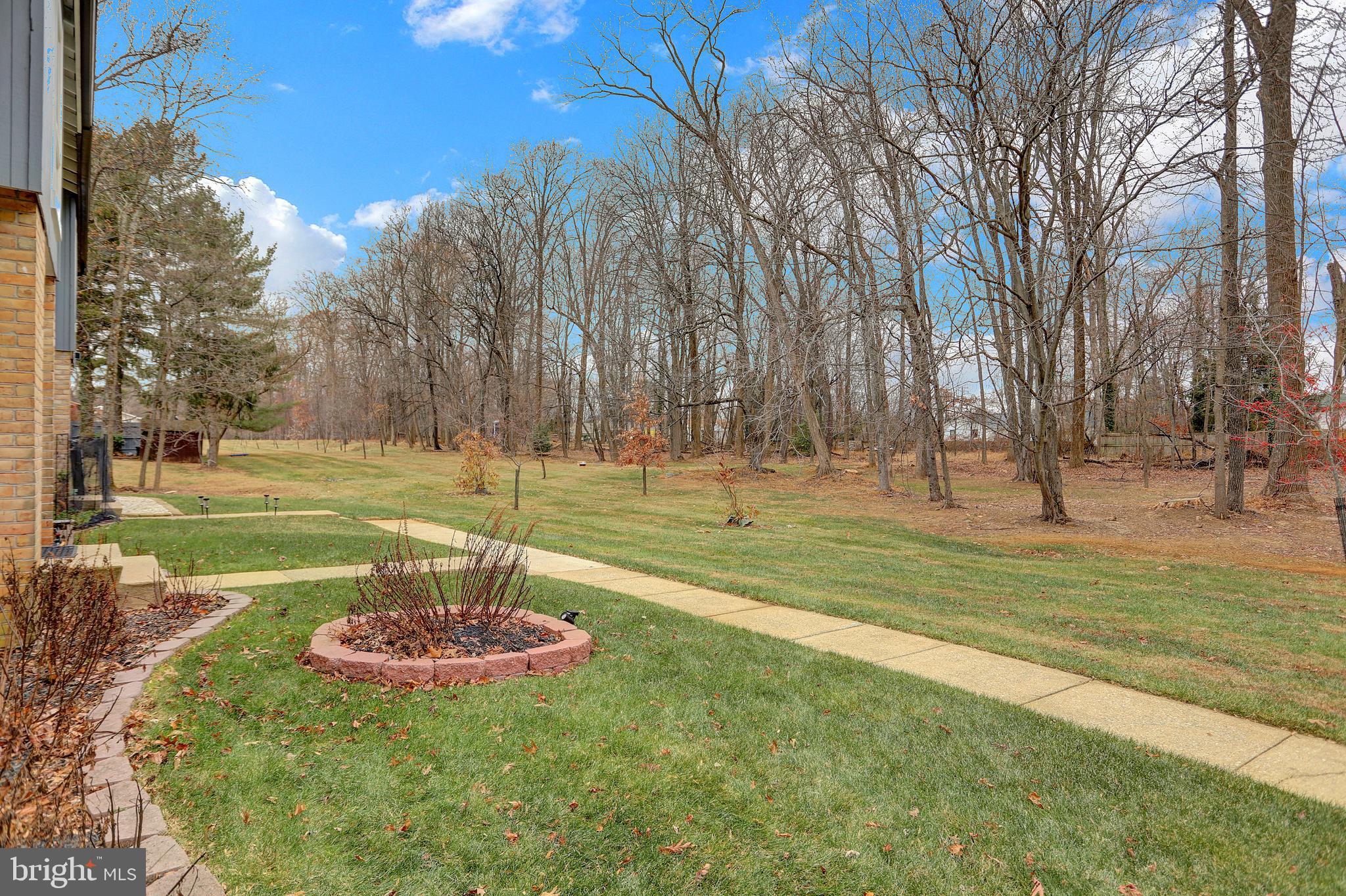 TWELVE TREES - Residential