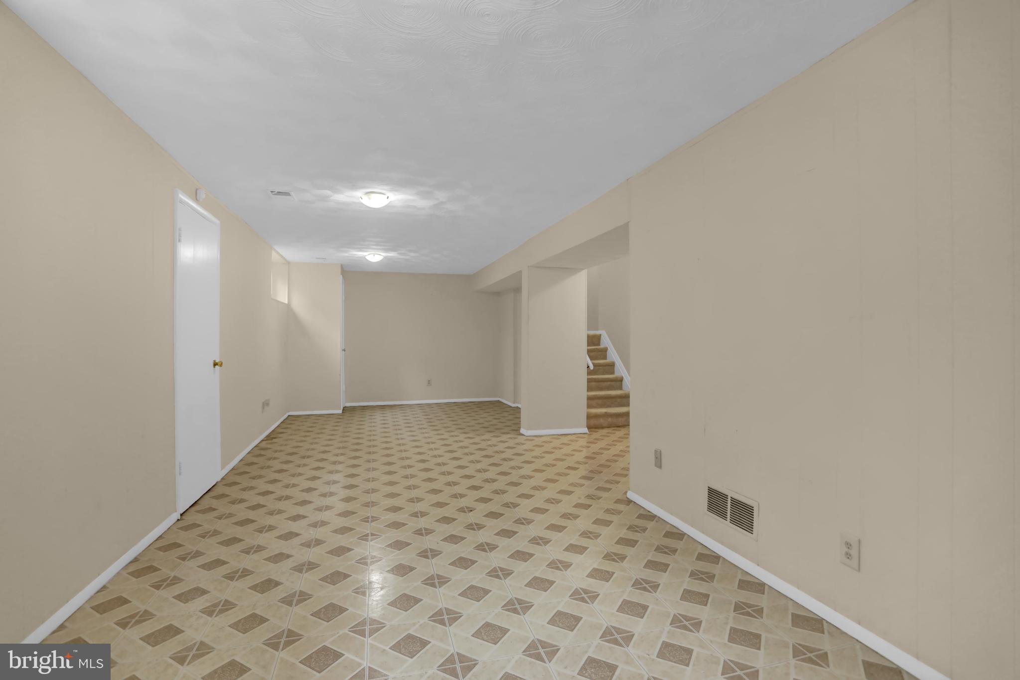 TWELVE TREES - Residential