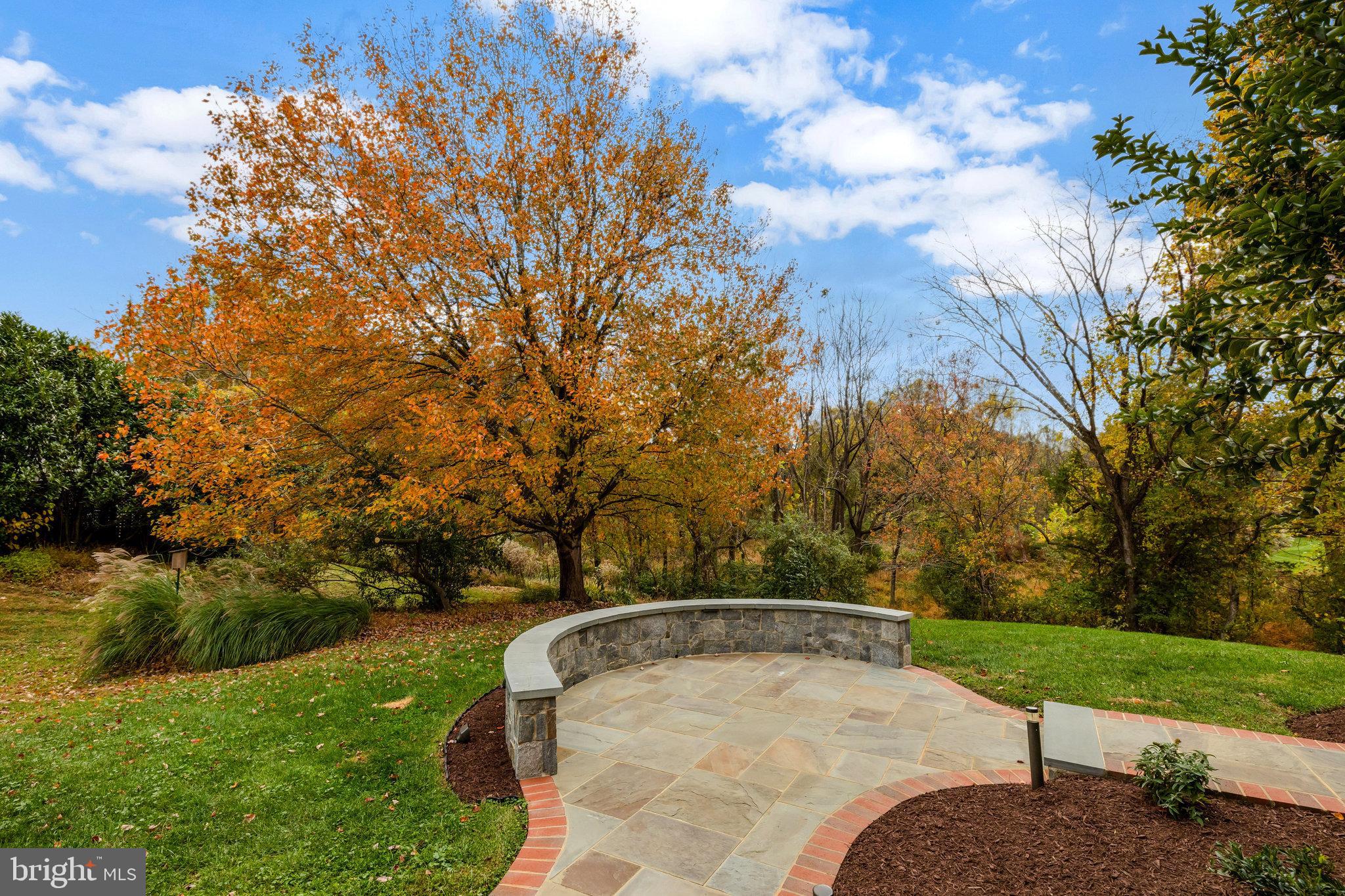 HUNTER MILL ESTATES - Residential