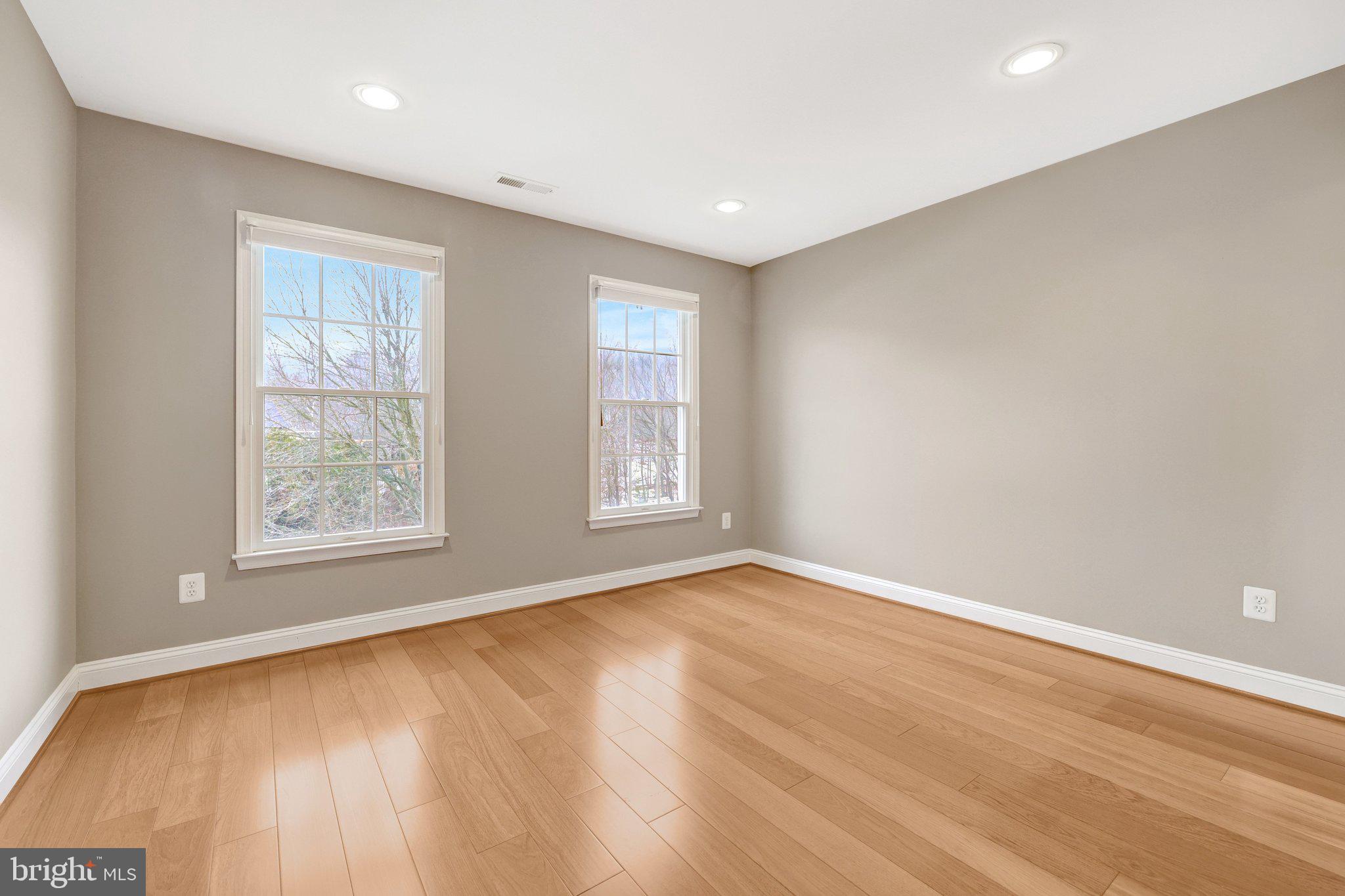 HUNTER MILL ESTATES - Residential