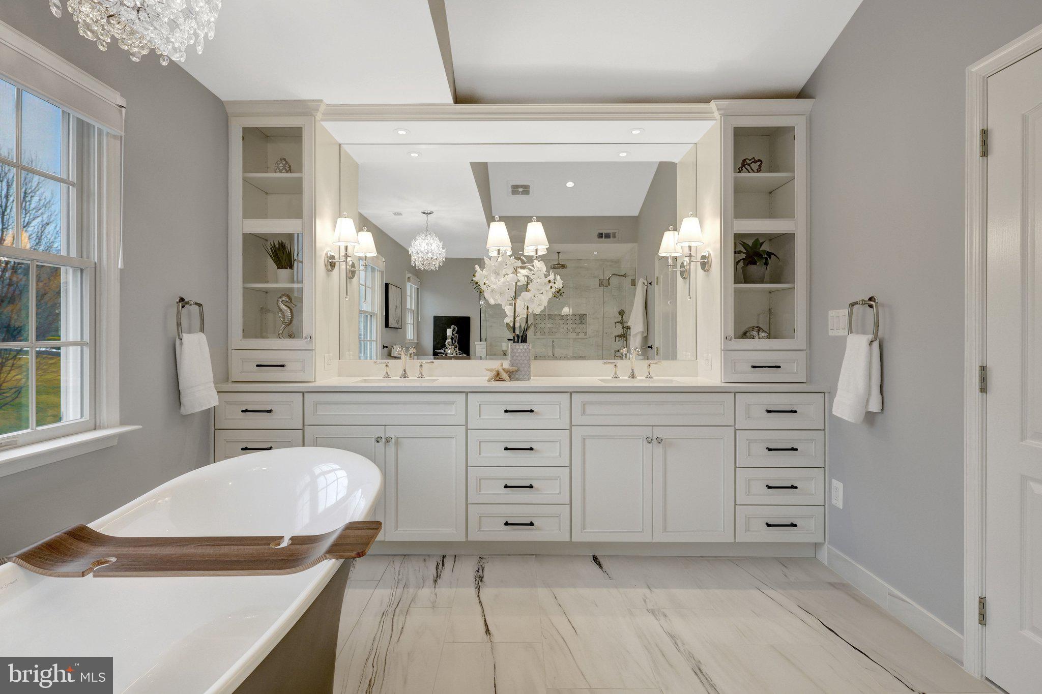 HUNTER MILL ESTATES - Residential