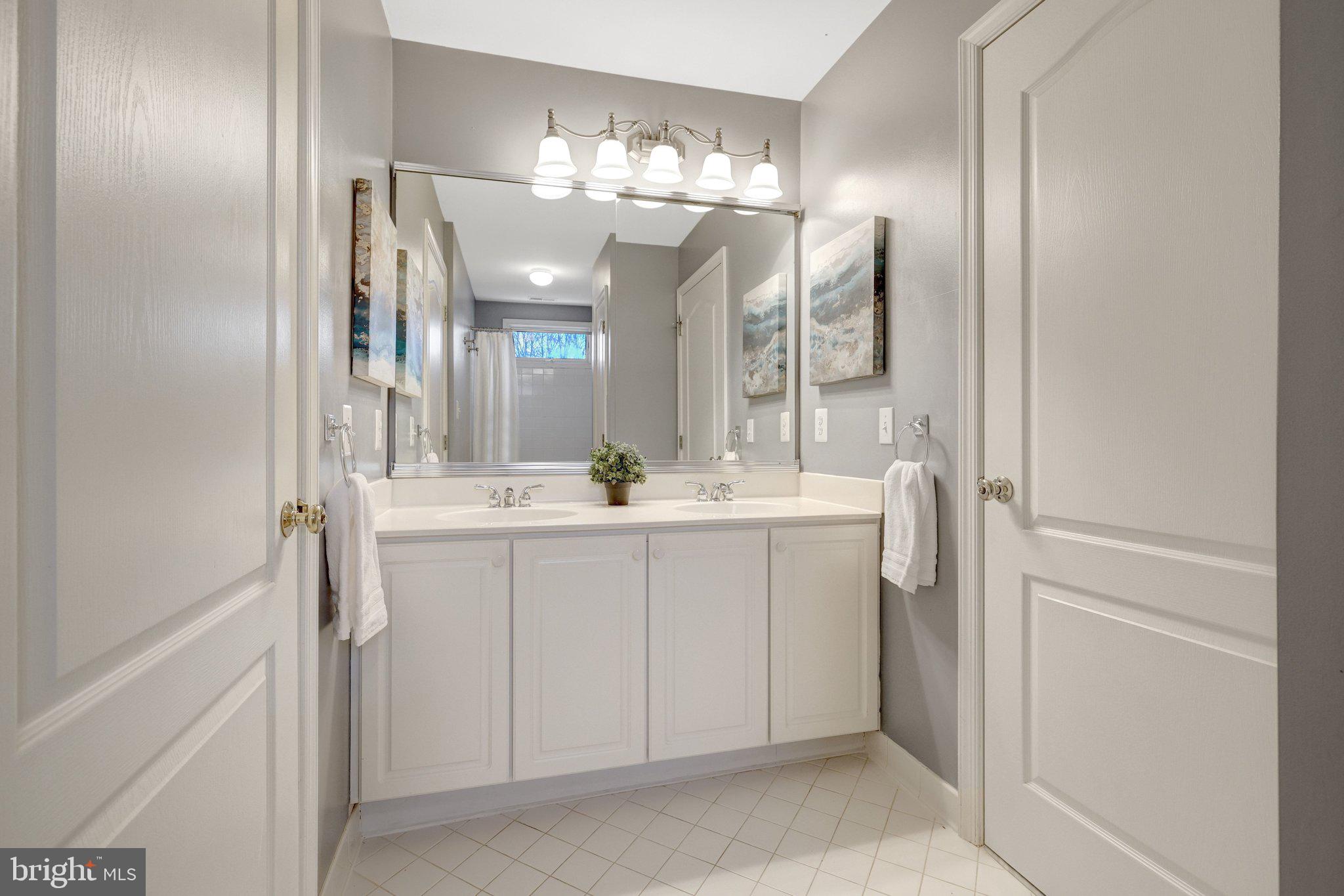 HUNTER MILL ESTATES - Residential