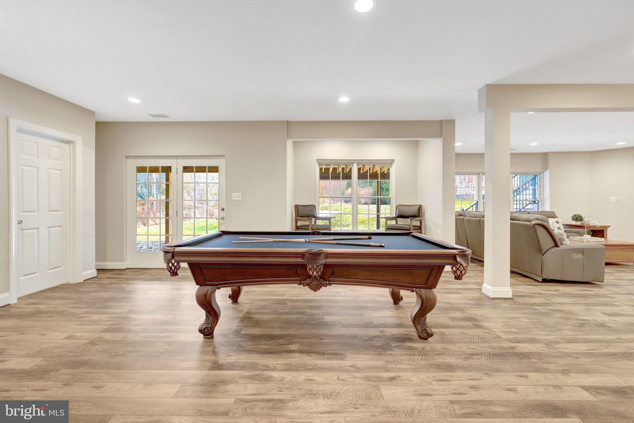 HUNTER MILL ESTATES - Residential