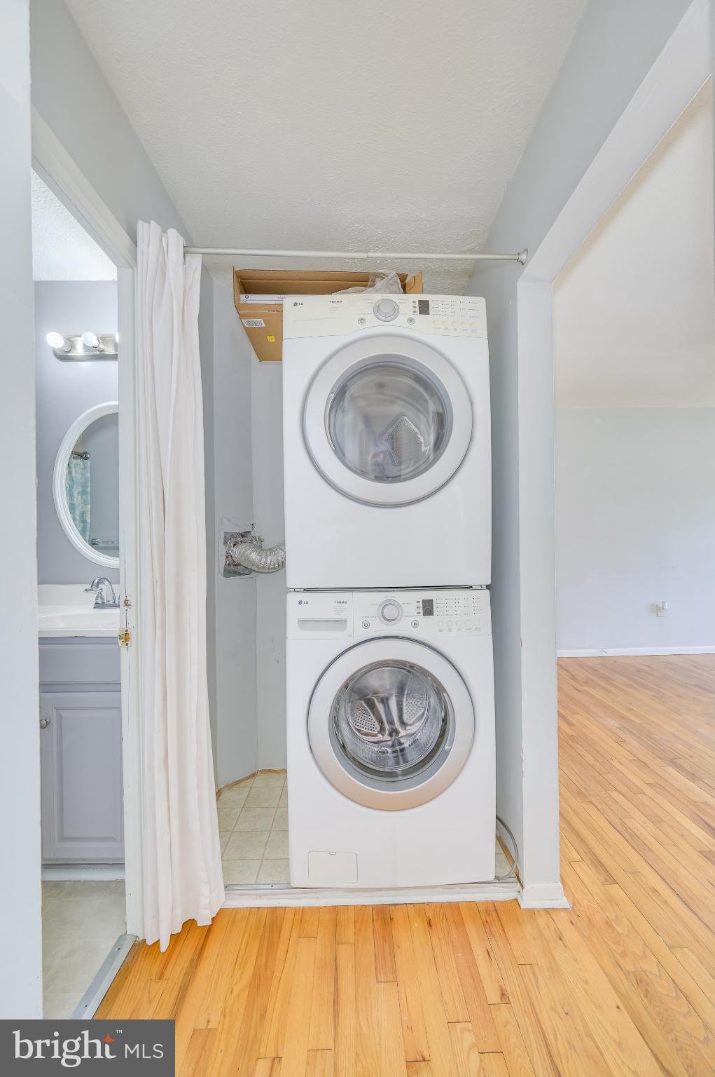 ORCHARD HILLS - Residential