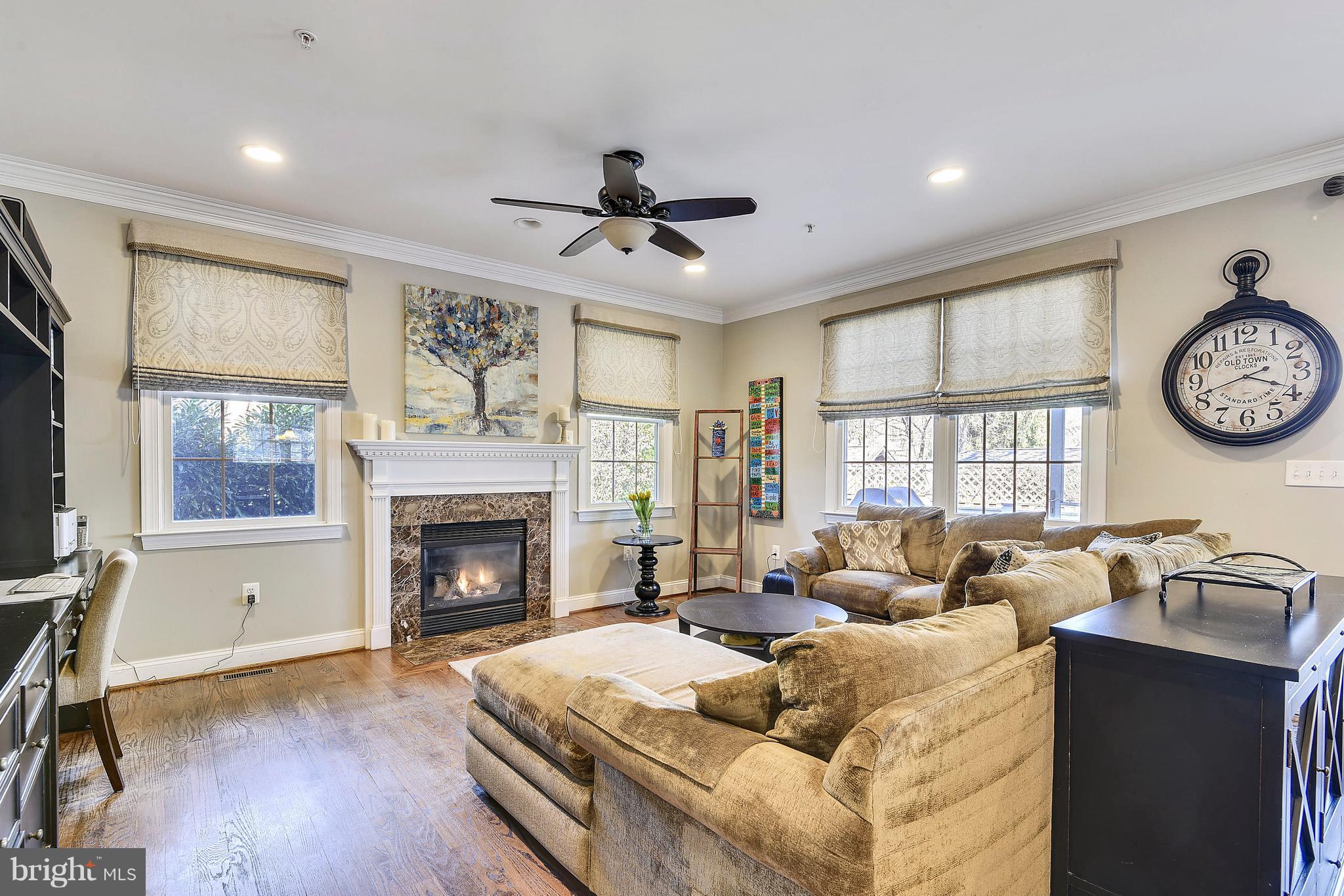 HENDRY ESTATES - Residential