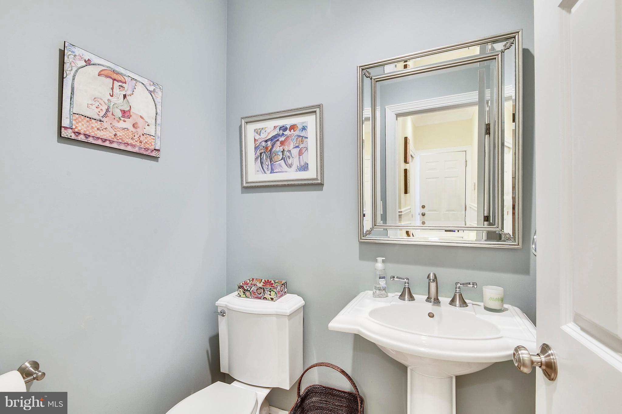 HENDRY ESTATES - Residential