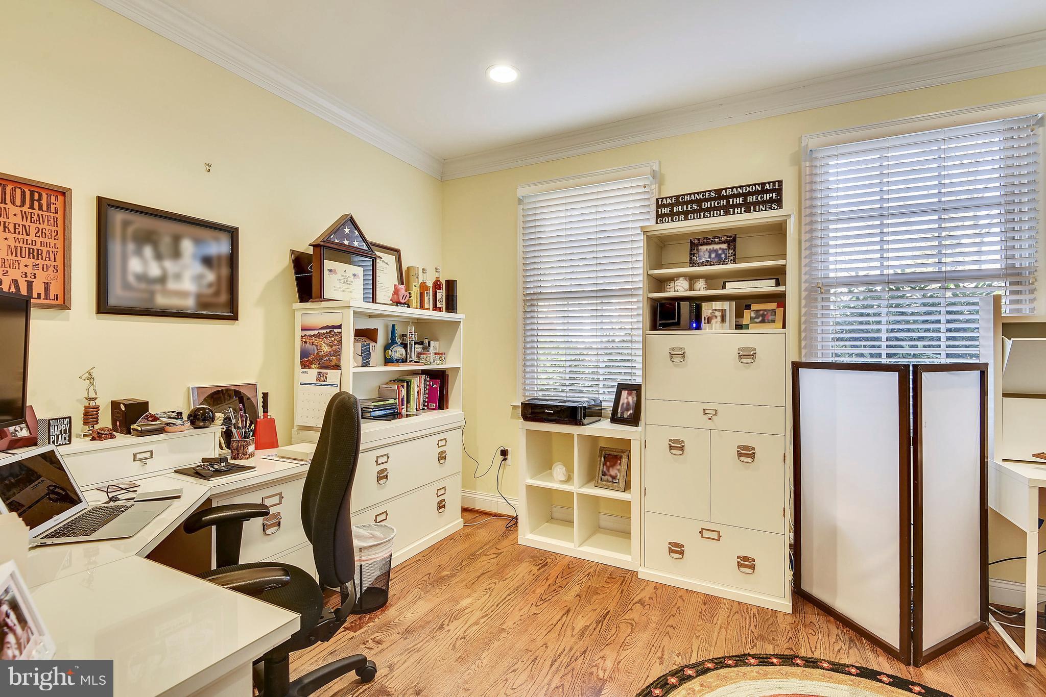 HENDRY ESTATES - Residential