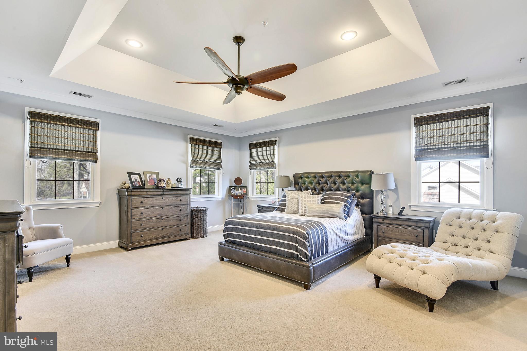 HENDRY ESTATES - Residential