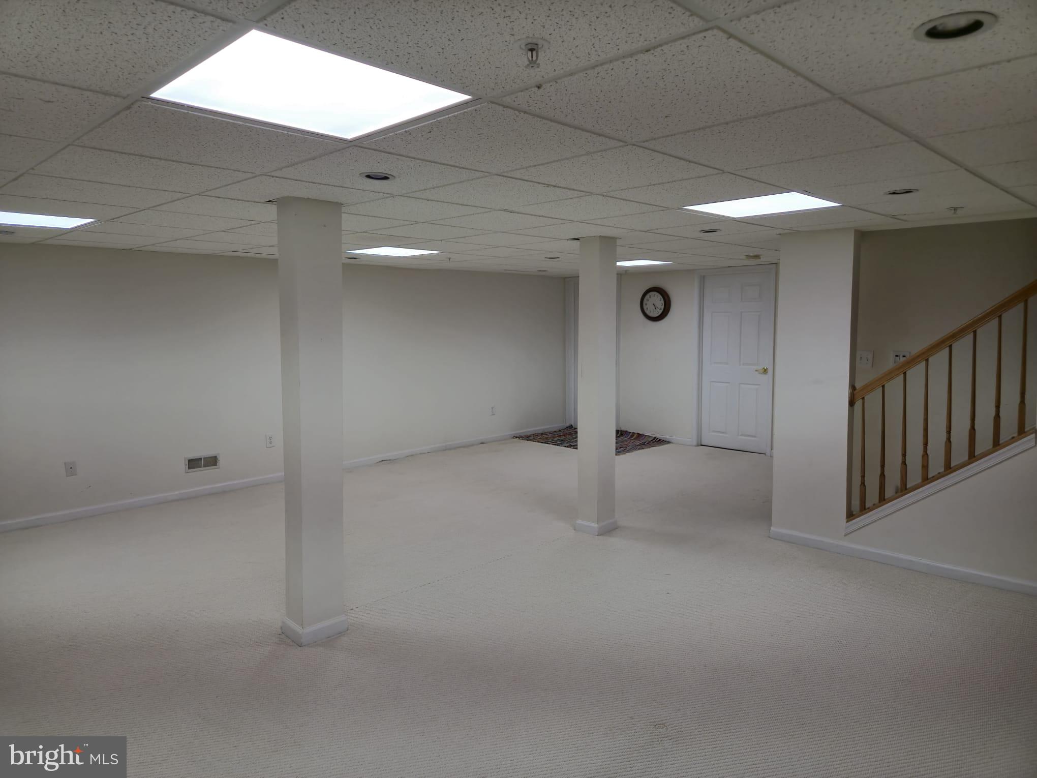 VALLEY VIEW - Residential Lease